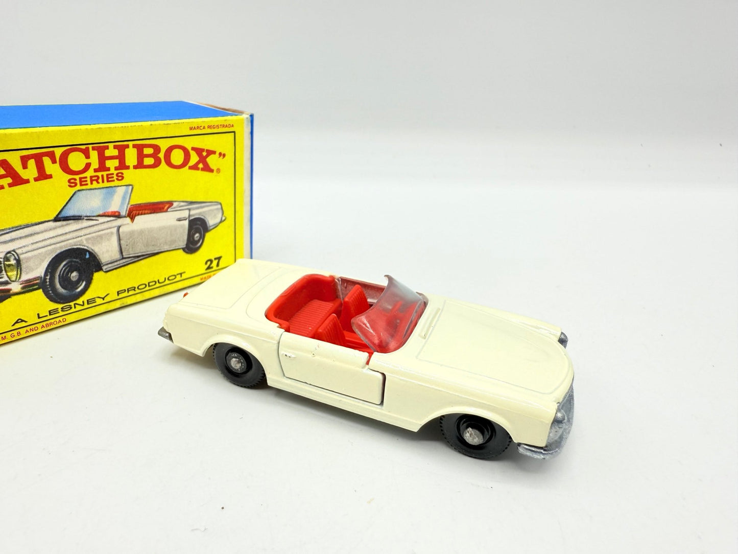 Matchbox Lesney 27d Mercedes Benz 230SL - Magic Matchbox