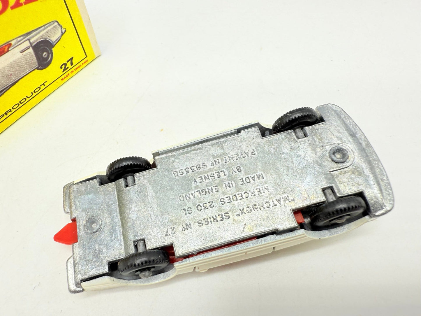 Matchbox Lesney 27d Mercedes - Benz 230SL - Magic Matchbox