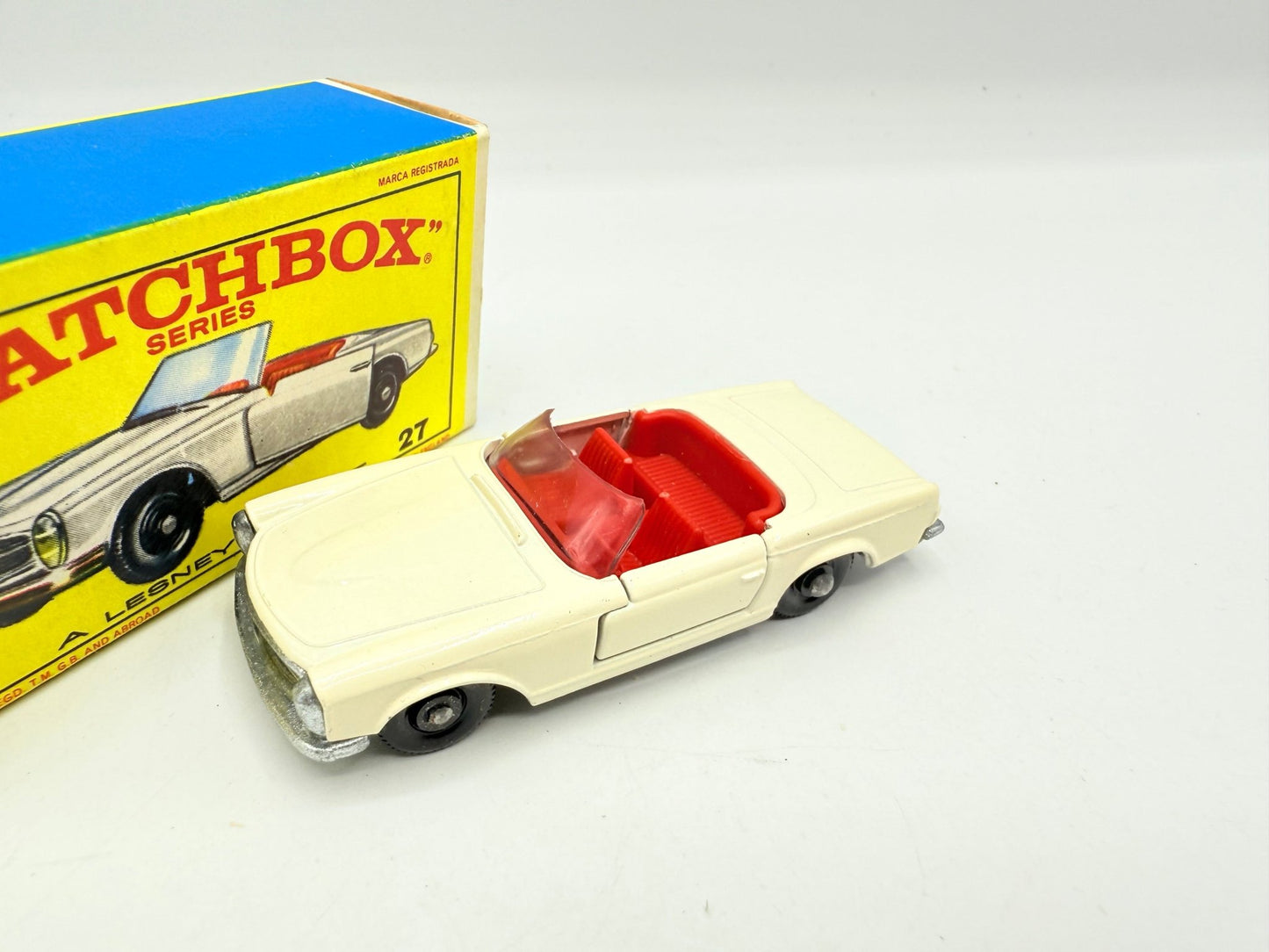 Matchbox Lesney 27d Mercedes - Benz 230SL - Magic Matchbox