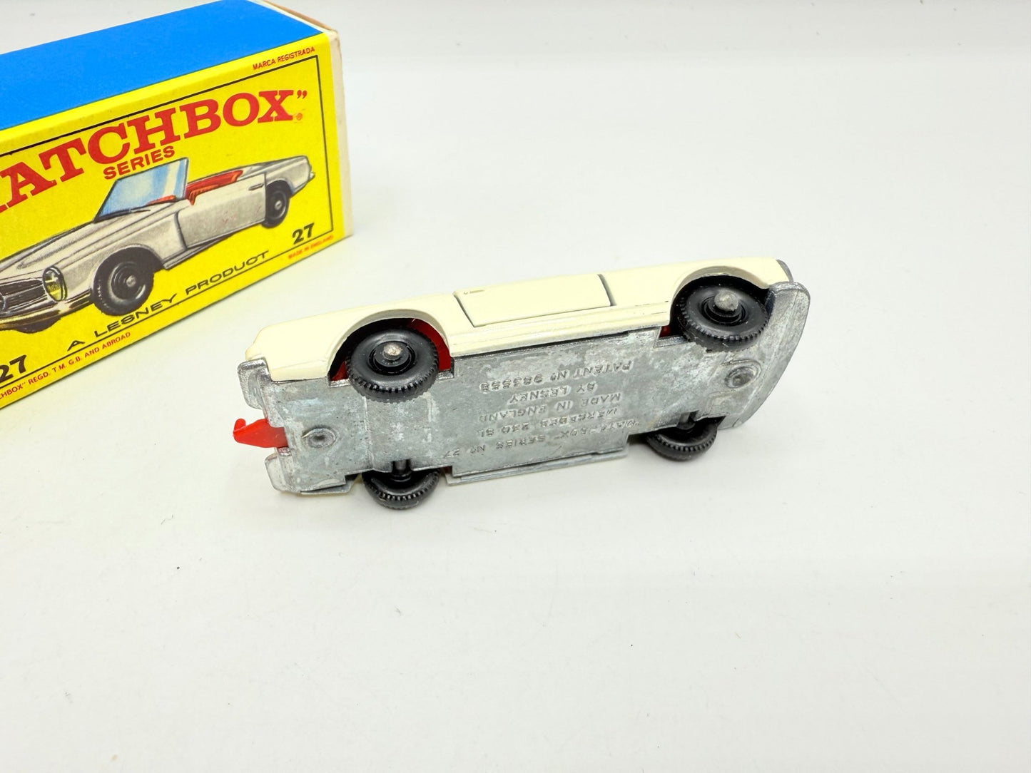 Matchbox Lesney 27d Mercedes - Benz 230SL - Magic Matchbox