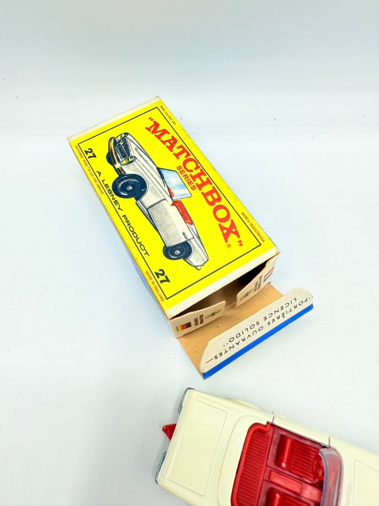 Matchbox Lesney 27d Mercedes - Benz 230SL - Magic Matchbox