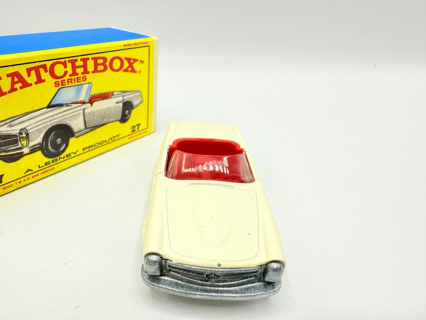 Matchbox Lesney 27d Mercedes - Benz 230SL - Magic Matchbox