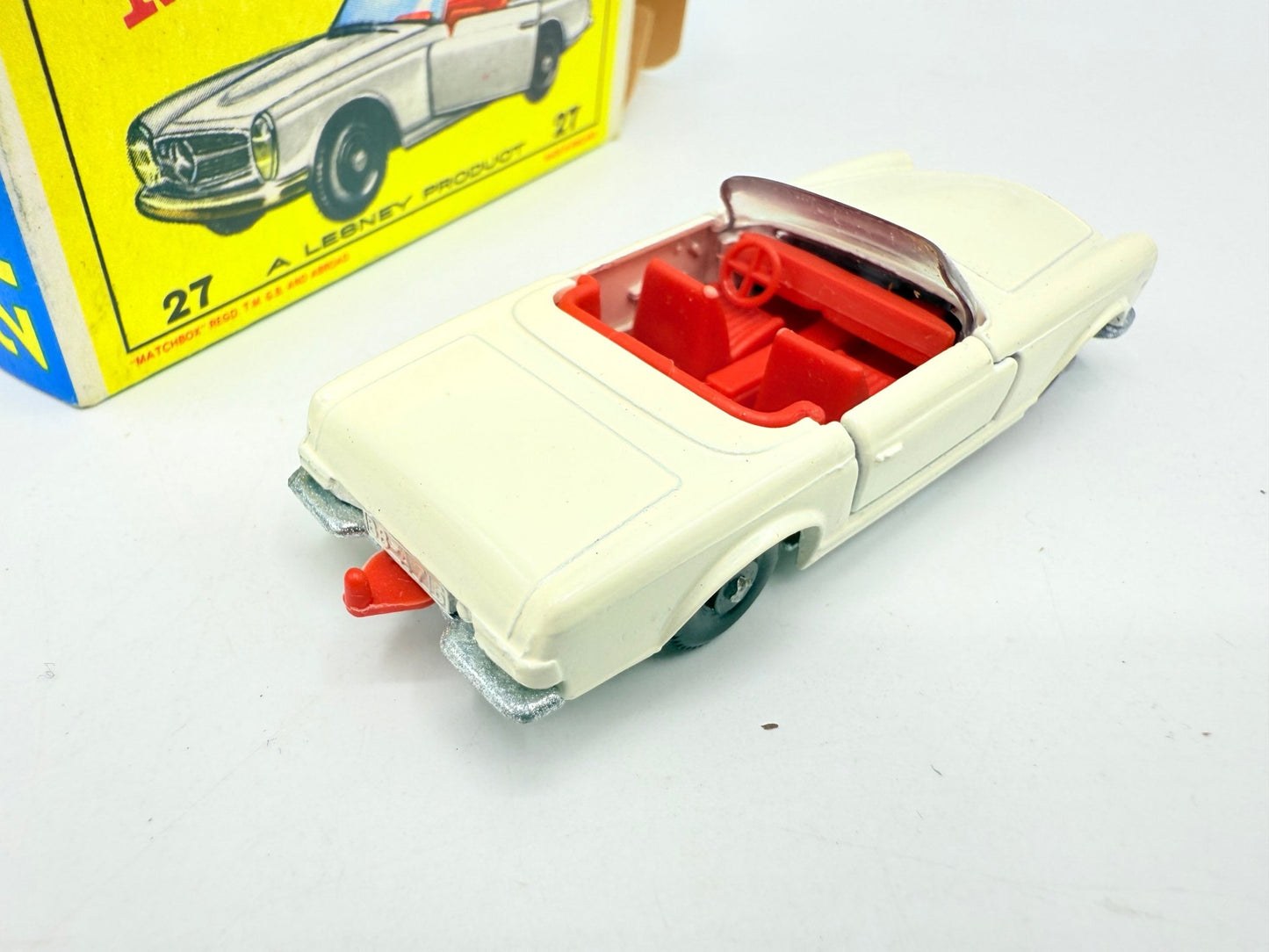Matchbox Lesney 27d Mercedes - Benz 230SL - Magic Matchbox