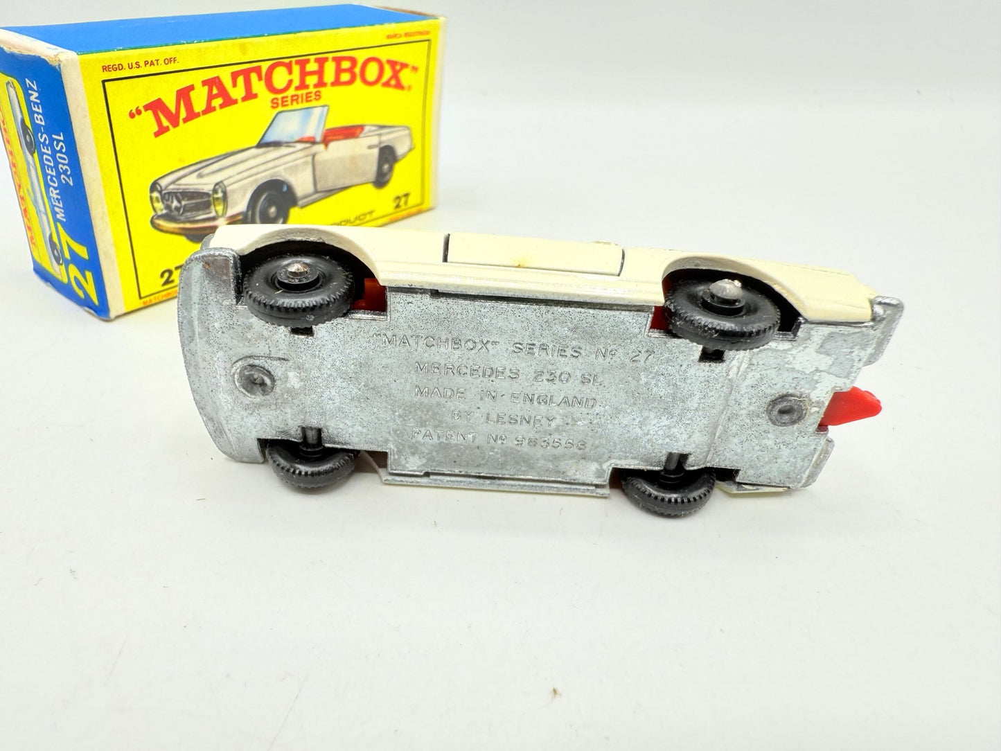 Matchbox Lesney 27d Mercedes - Benz 230SL - Magic Matchbox