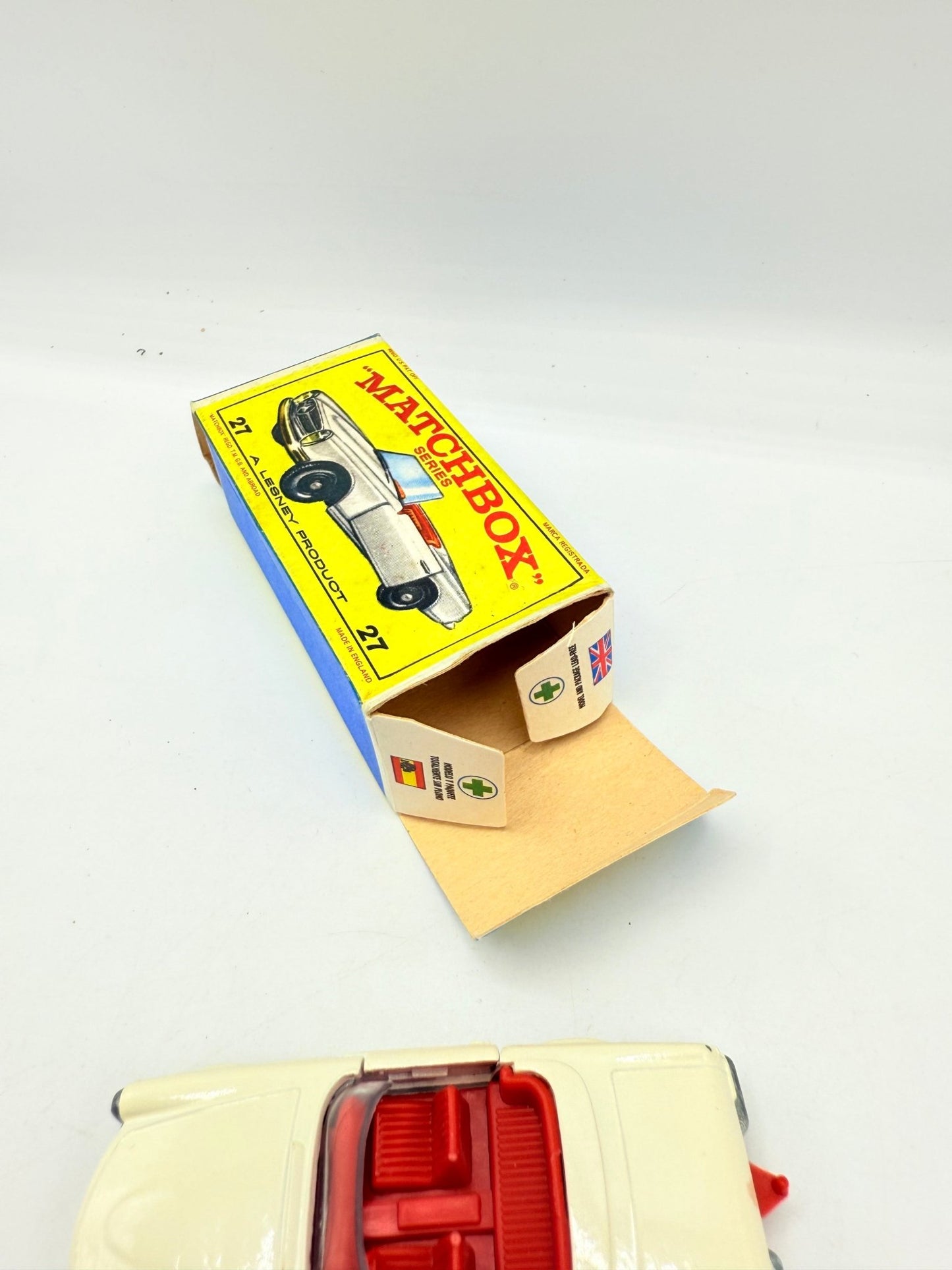 Matchbox Lesney 27d Mercedes - Benz 230SL - Magic Matchbox