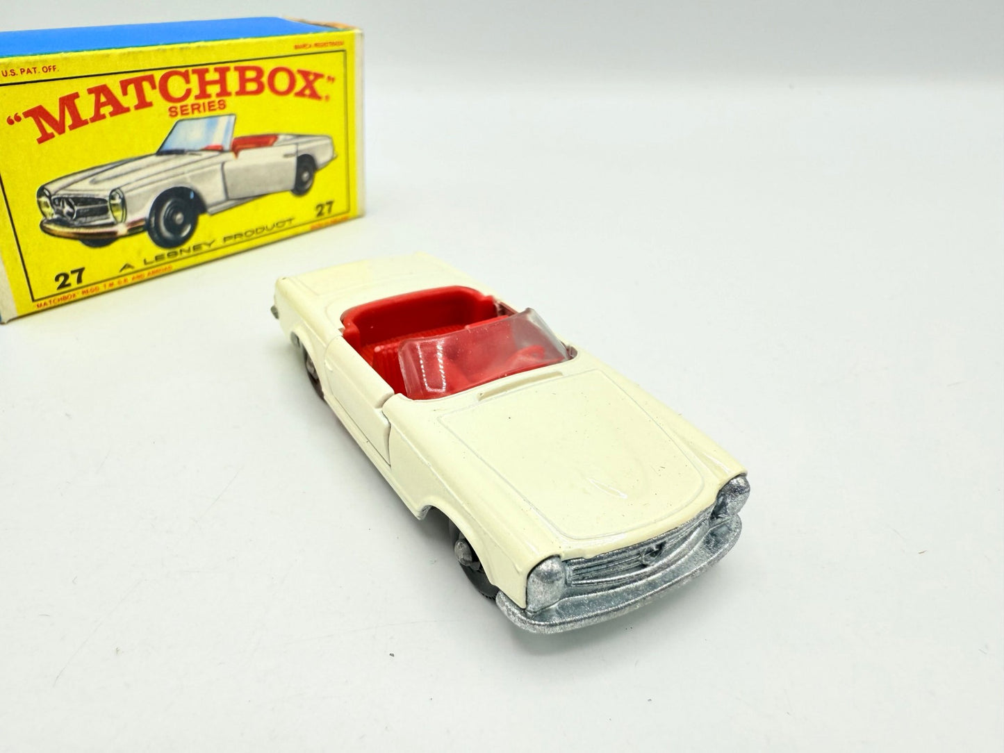 Matchbox Lesney 27d Mercedes - Benz 230SL - Magic Matchbox