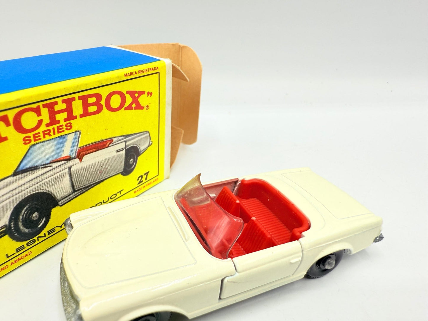 Matchbox Lesney 27d Mercedes - Benz 230SL - Magic Matchbox