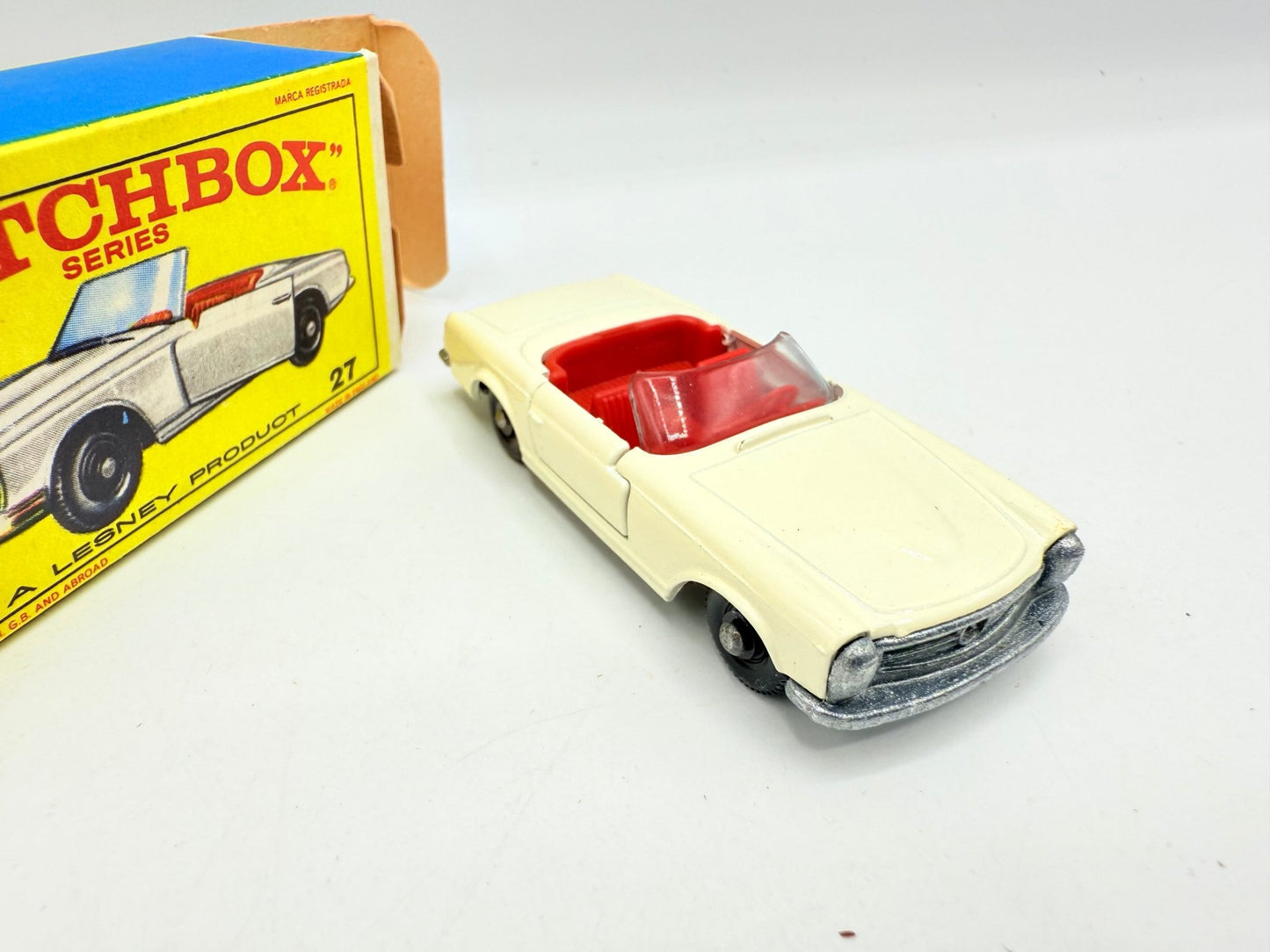 Matchbox Lesney 27d Mercedes - Benz 230SL - Magic Matchbox