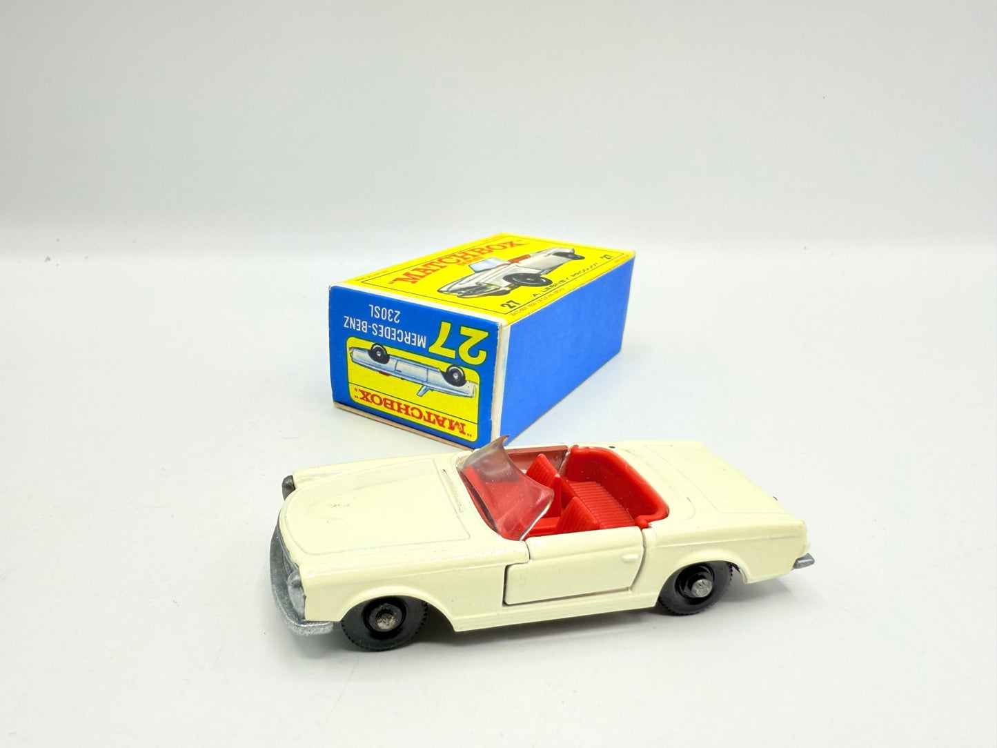 Matchbox Lesney 27d Mercedes - Benz 230SL - Magic Matchbox