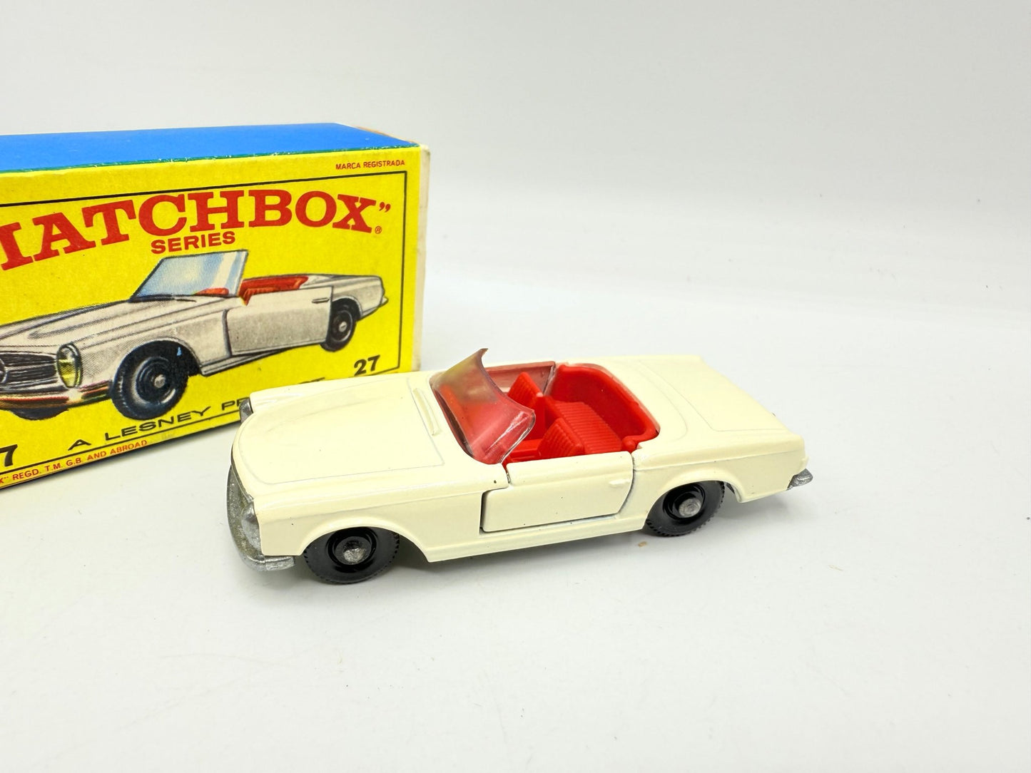 Matchbox Lesney 27d Mercedes - Benz 230SL - Magic Matchbox