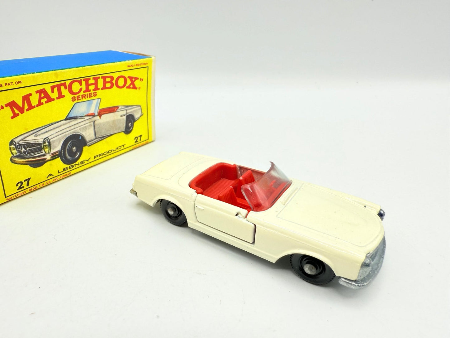 Matchbox Lesney 27d Mercedes - Benz 230SL - Magic Matchbox