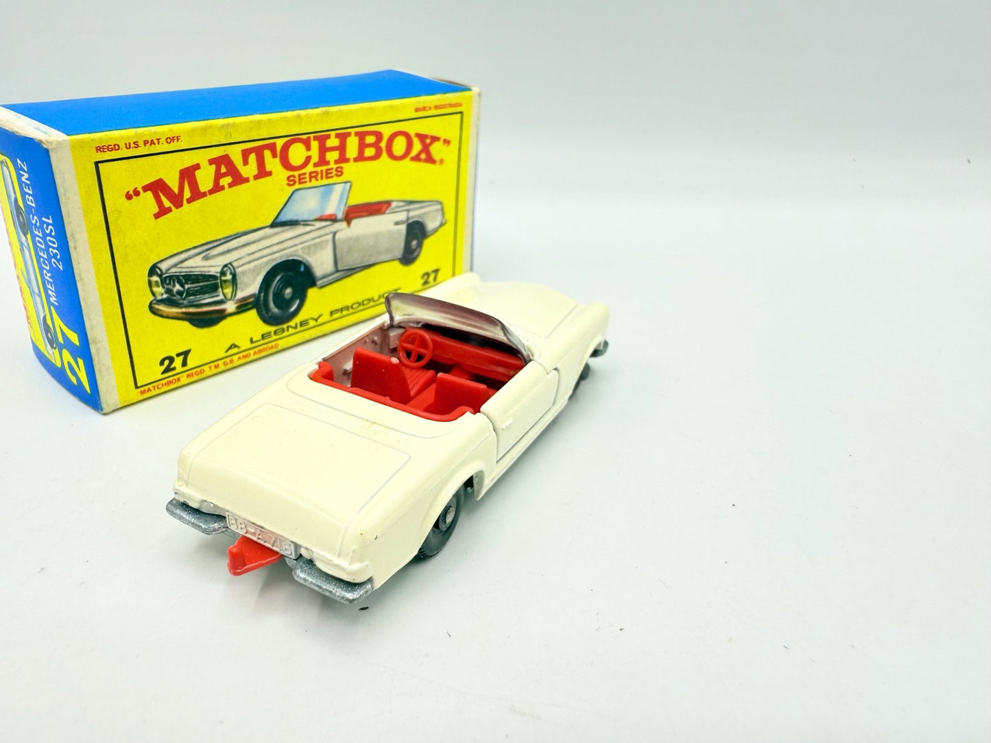 Matchbox Lesney 27d Mercedes - Benz 230SL - Magic Matchbox