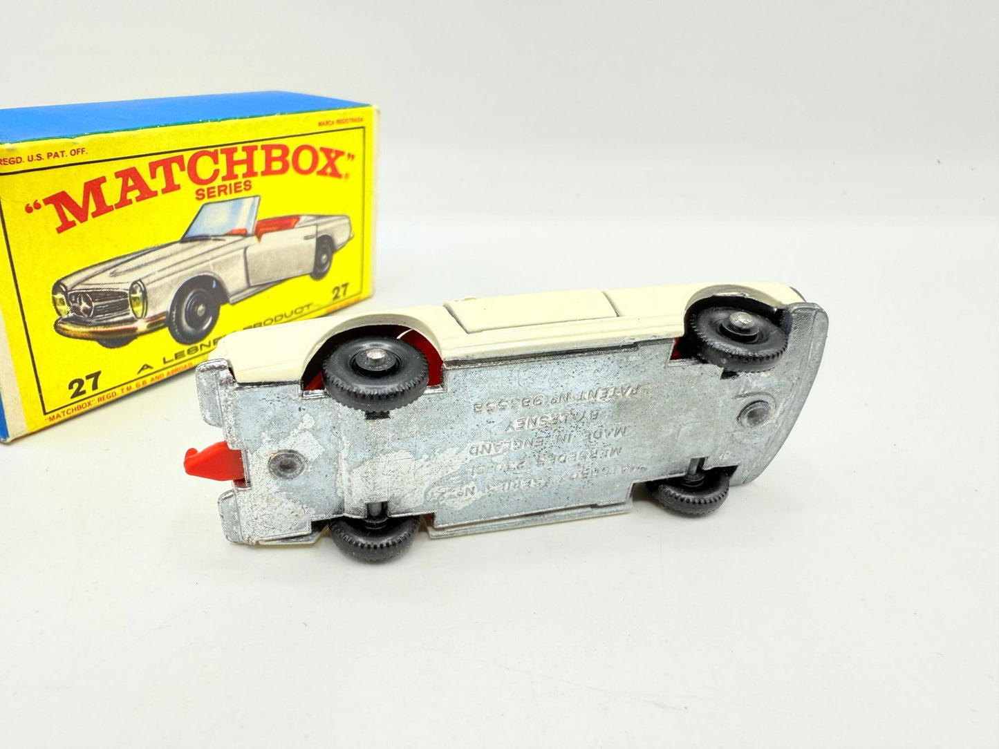Matchbox Lesney 27d Mercedes - Benz 230SL - Magic Matchbox