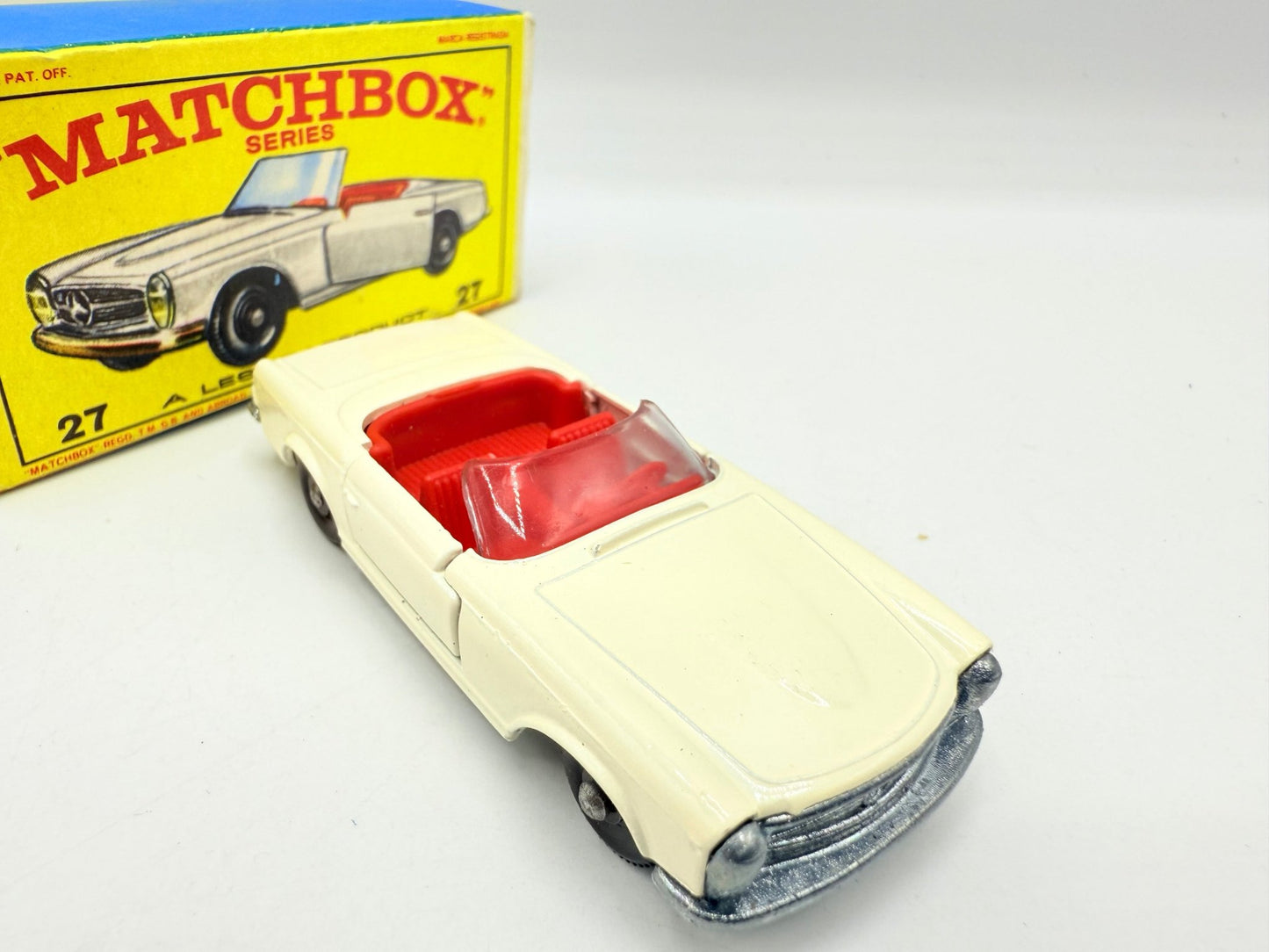 Matchbox Lesney 27d Mercedes - Benz 230SL - Magic Matchbox