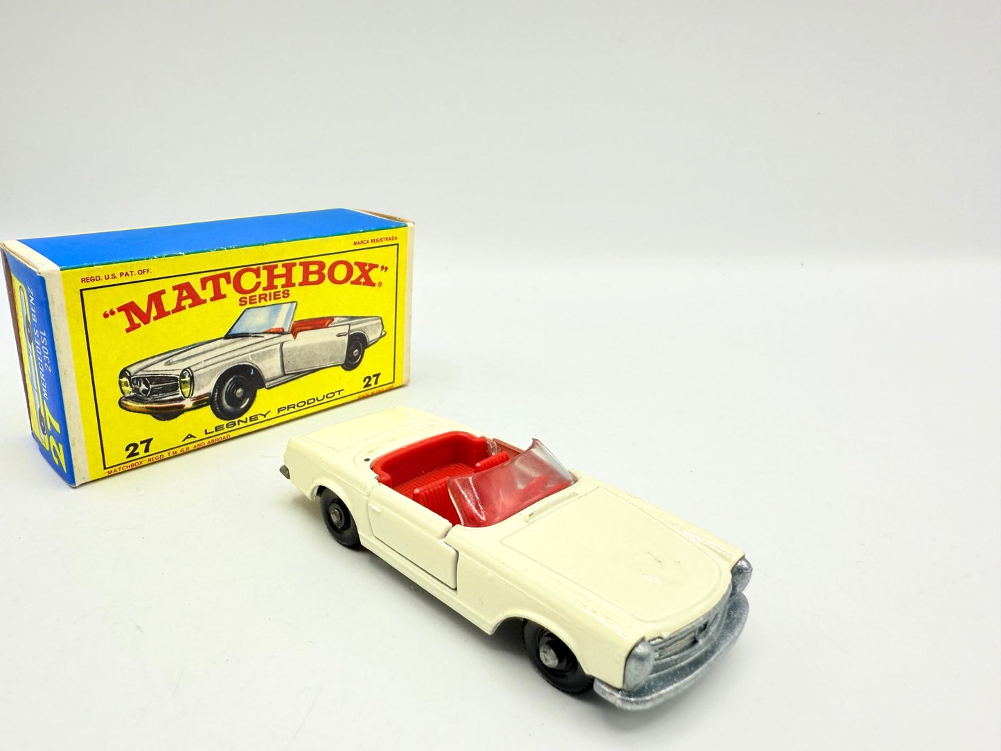 Matchbox Lesney 27d Mercedes - Benz 230SL - Magic Matchbox