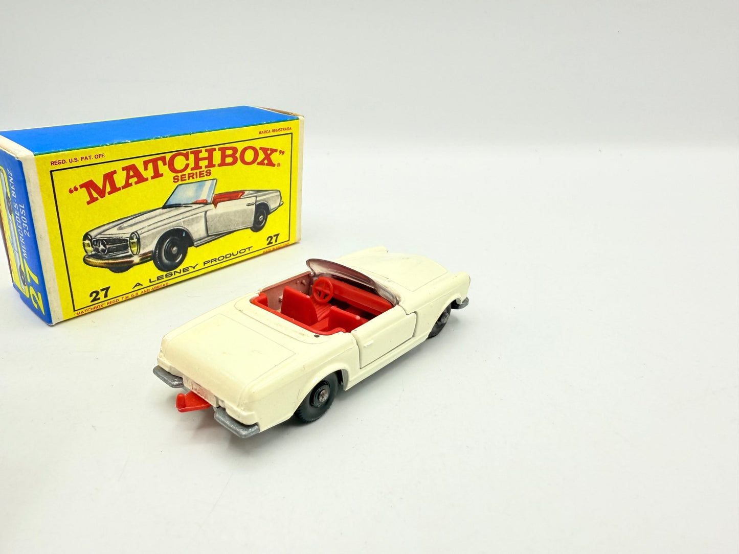 Matchbox Lesney 27d Mercedes - Benz 230SL - Magic Matchbox