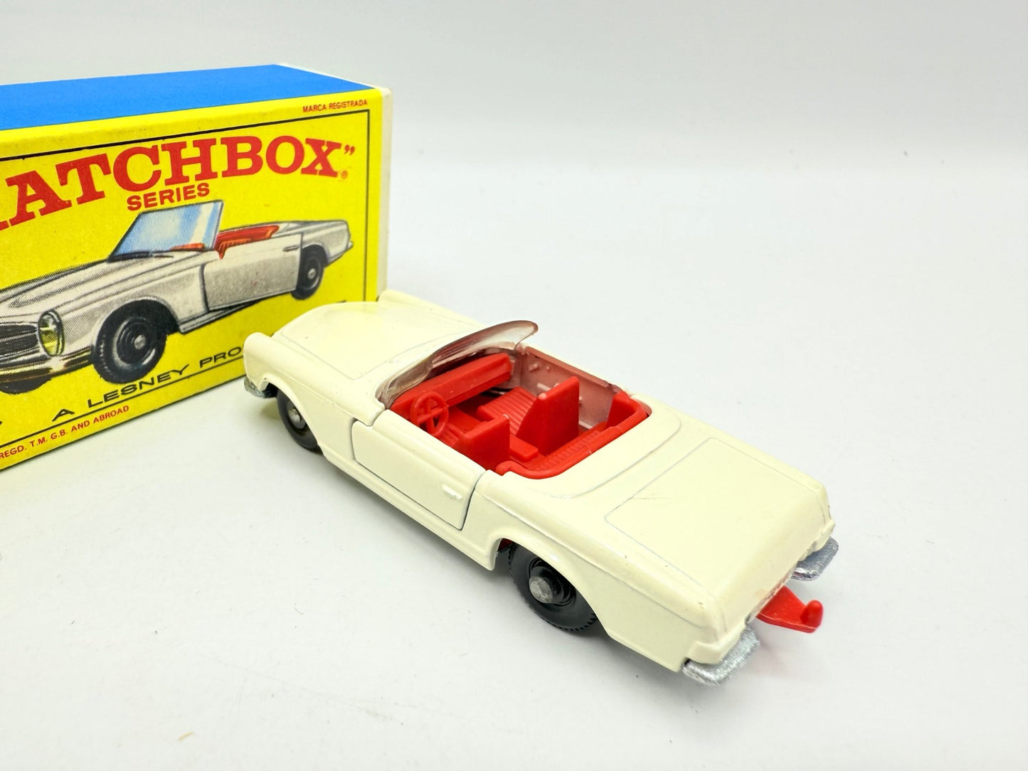 Matchbox Lesney 27d Mercedes - Benz 230SL - Magic Matchbox