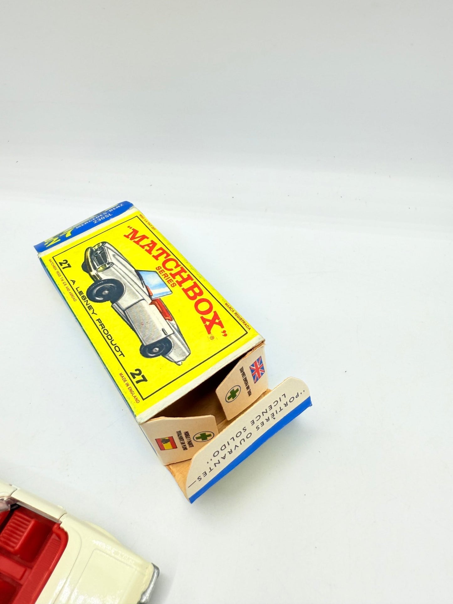 Matchbox Lesney 27d Mercedes - Benz 230SL - Magic Matchbox