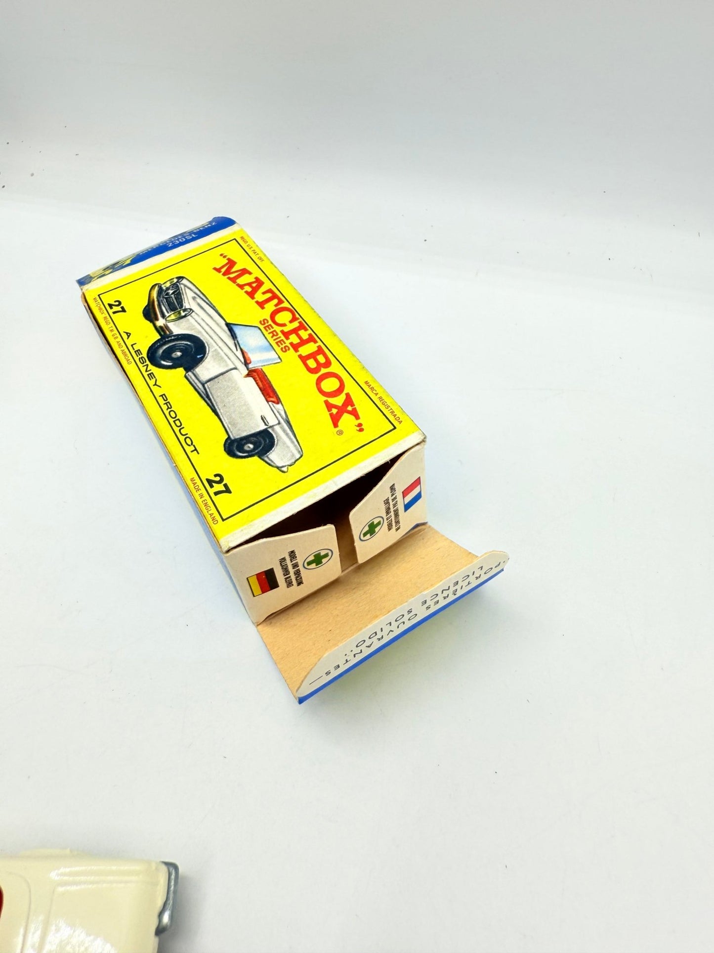 Matchbox Lesney 27d Mercedes - Benz 230SL - Magic Matchbox
