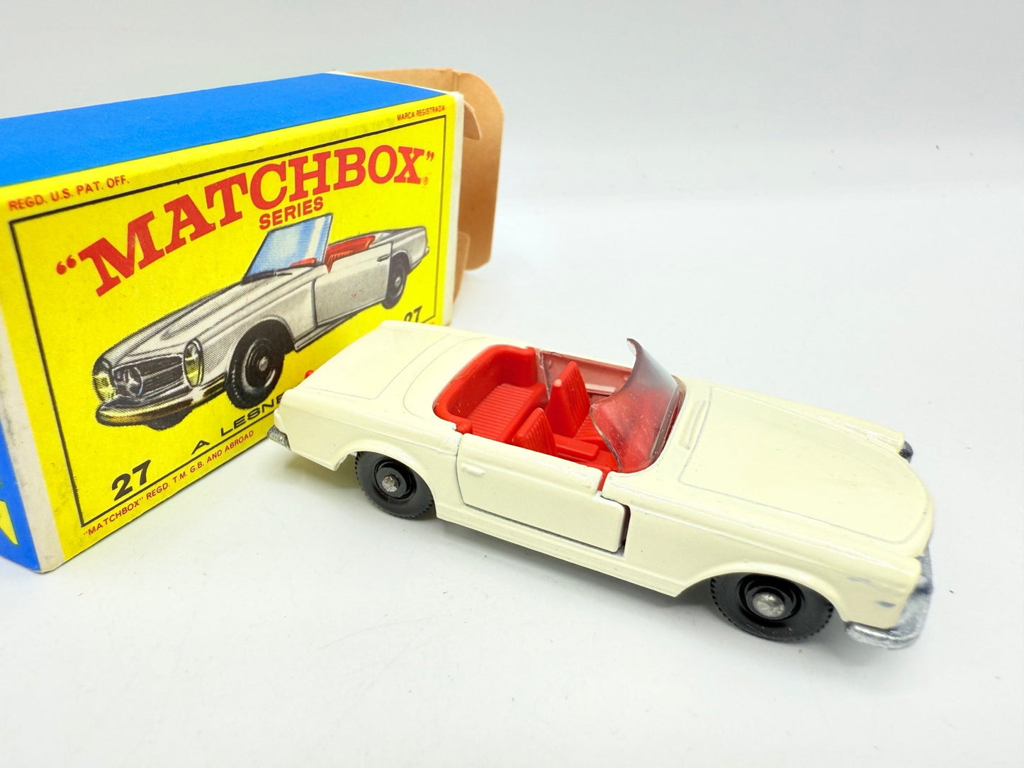 Matchbox Lesney 27d Mercedes - Benz 230SL - Magic Matchbox