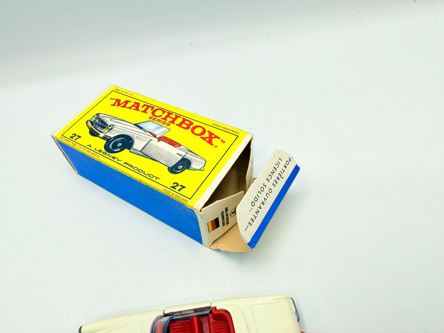 Matchbox Lesney 27d Mercedes - Benz 230SL - Magic Matchbox