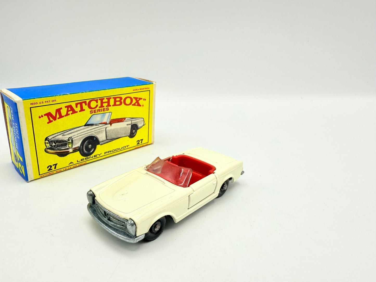 Matchbox Lesney 27d Mercedes - Benz 230SL - Magic Matchbox