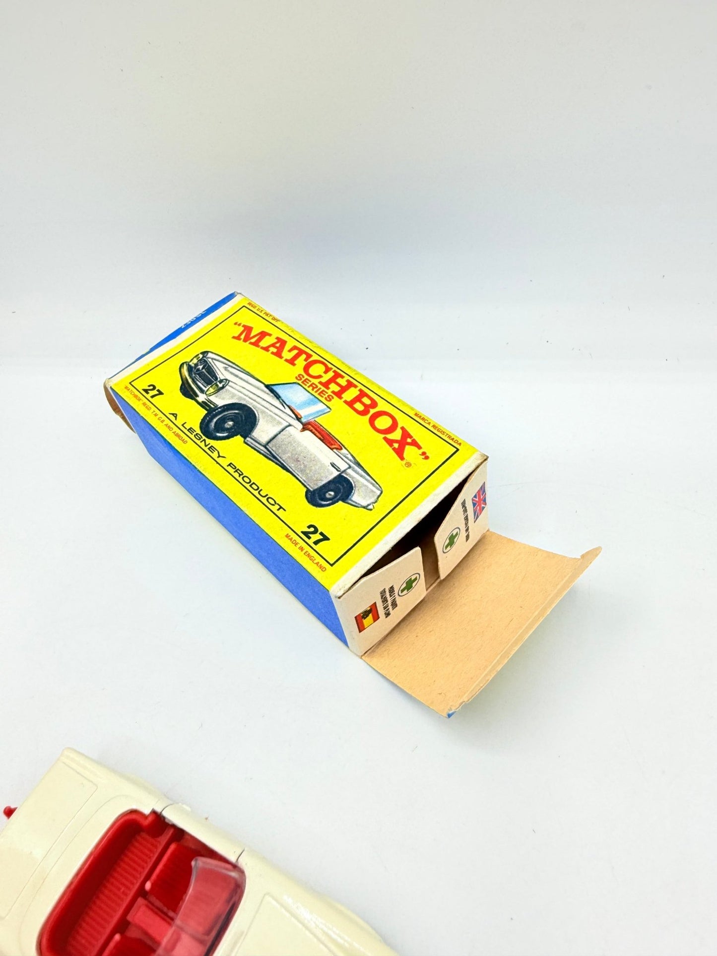 Matchbox Lesney 27d Mercedes - Benz 230SL - Magic Matchbox