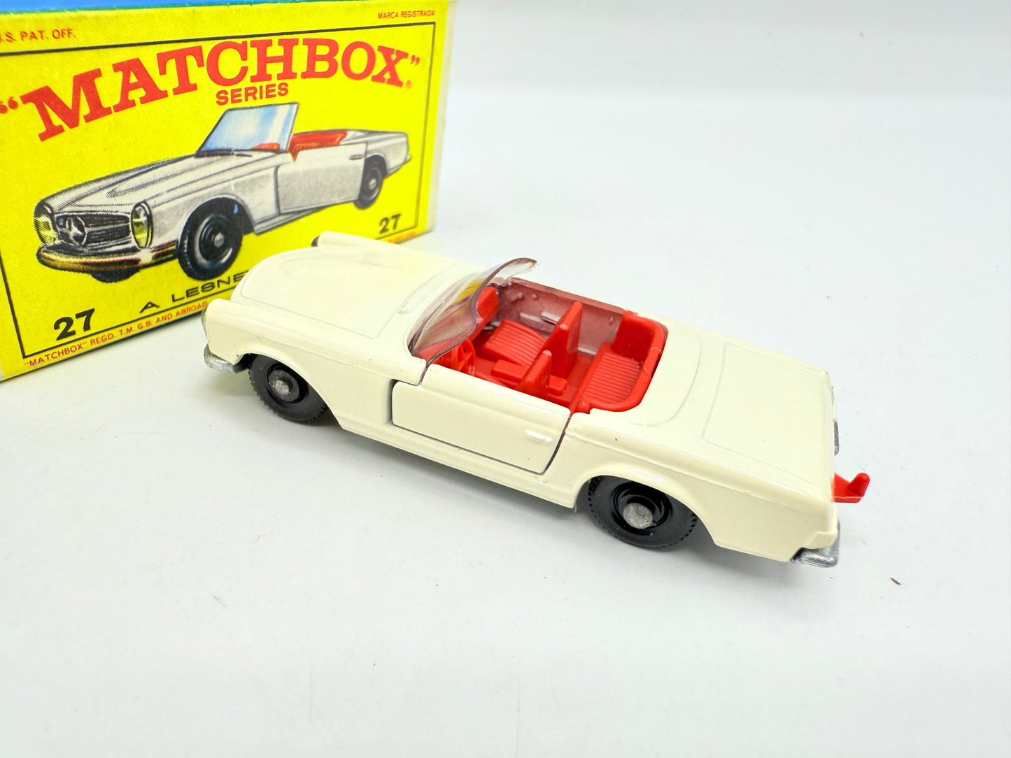 Matchbox Lesney 27d Mercedes - Benz 230SL - Magic Matchbox