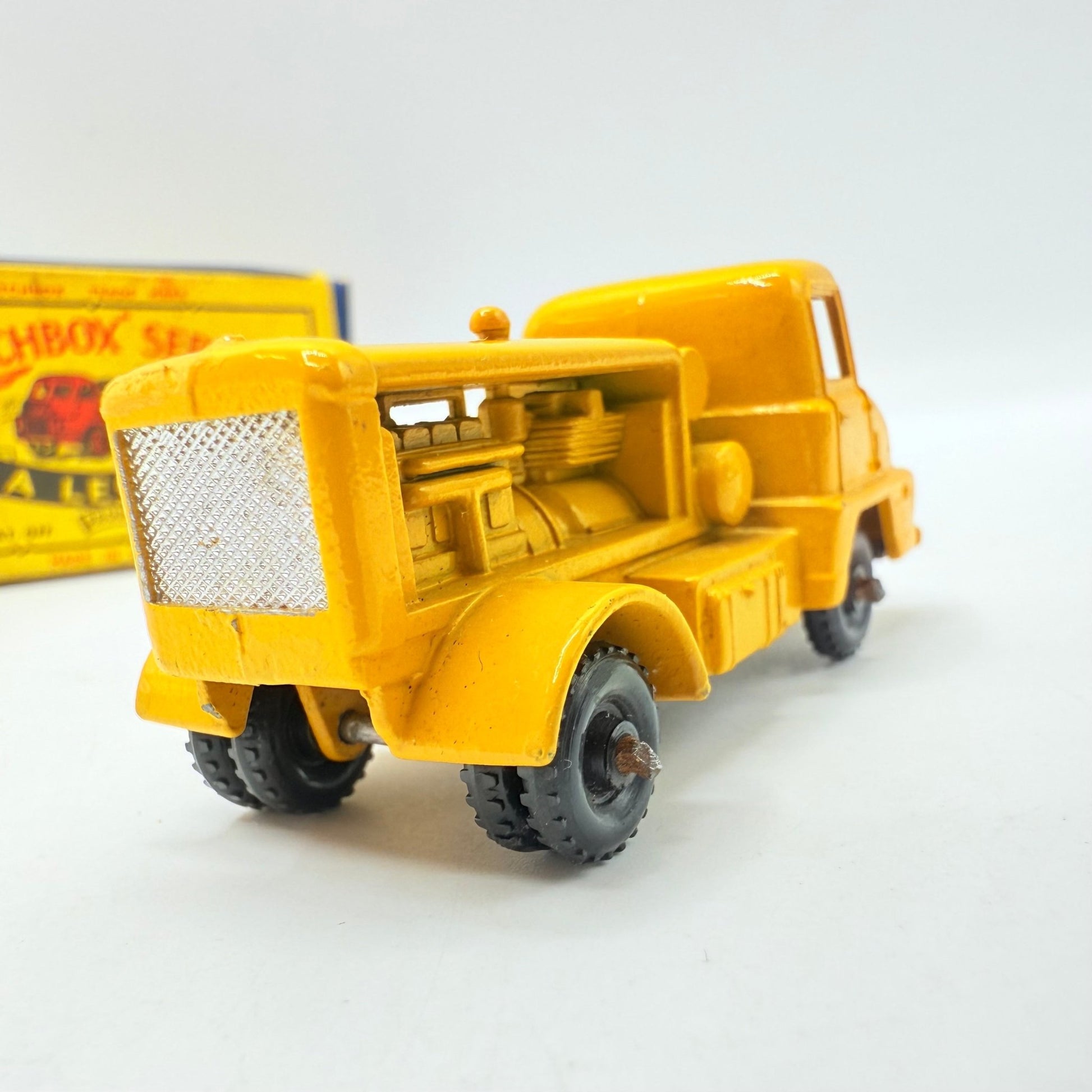 Matchbox Lesney 28b Ford Thames Compressor Truck - Magic Matchbox