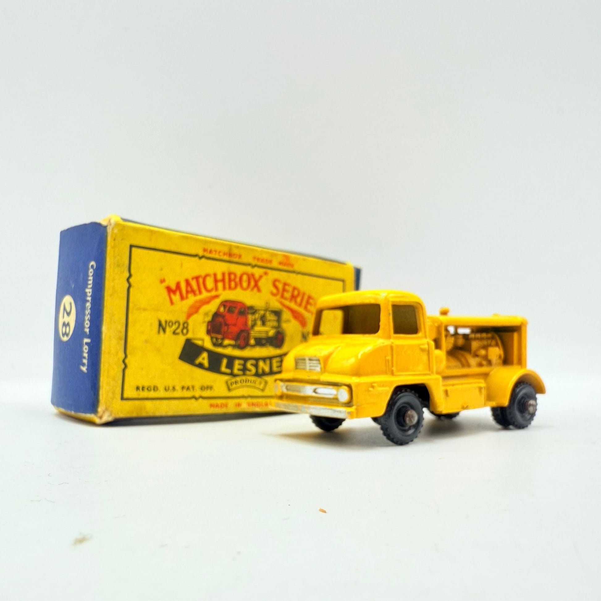 Matchbox Lesney 28b Ford Thames Compressor Truck - Magic Matchbox