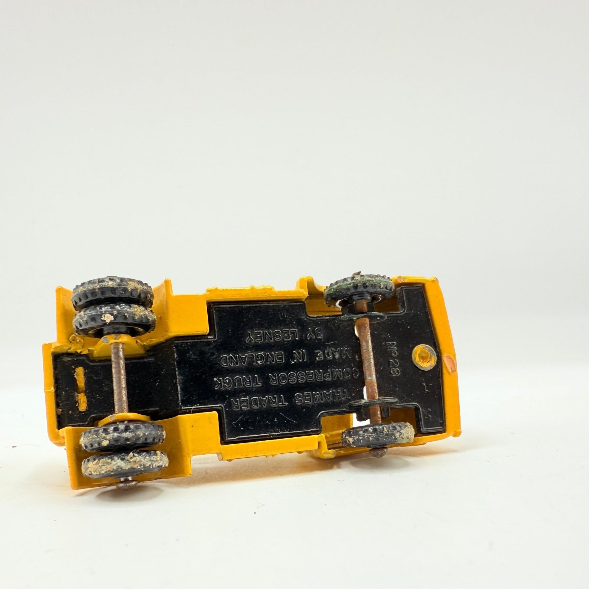 Matchbox Lesney 28b Ford Thames Compressor Truck - Magic Matchbox