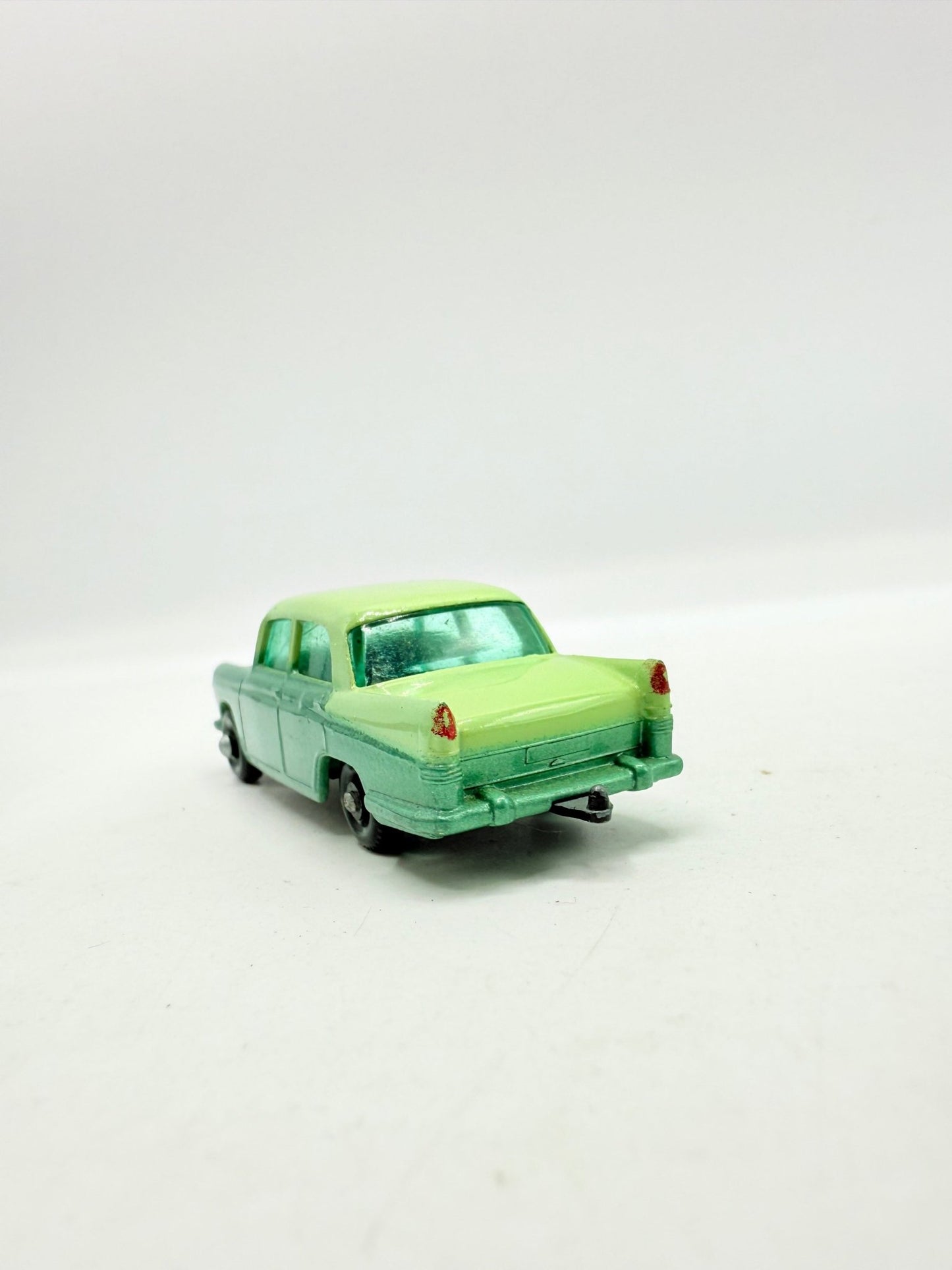 Matchbox Lesney 29b Austin A55 Cambridge BPW - Magic Matchbox