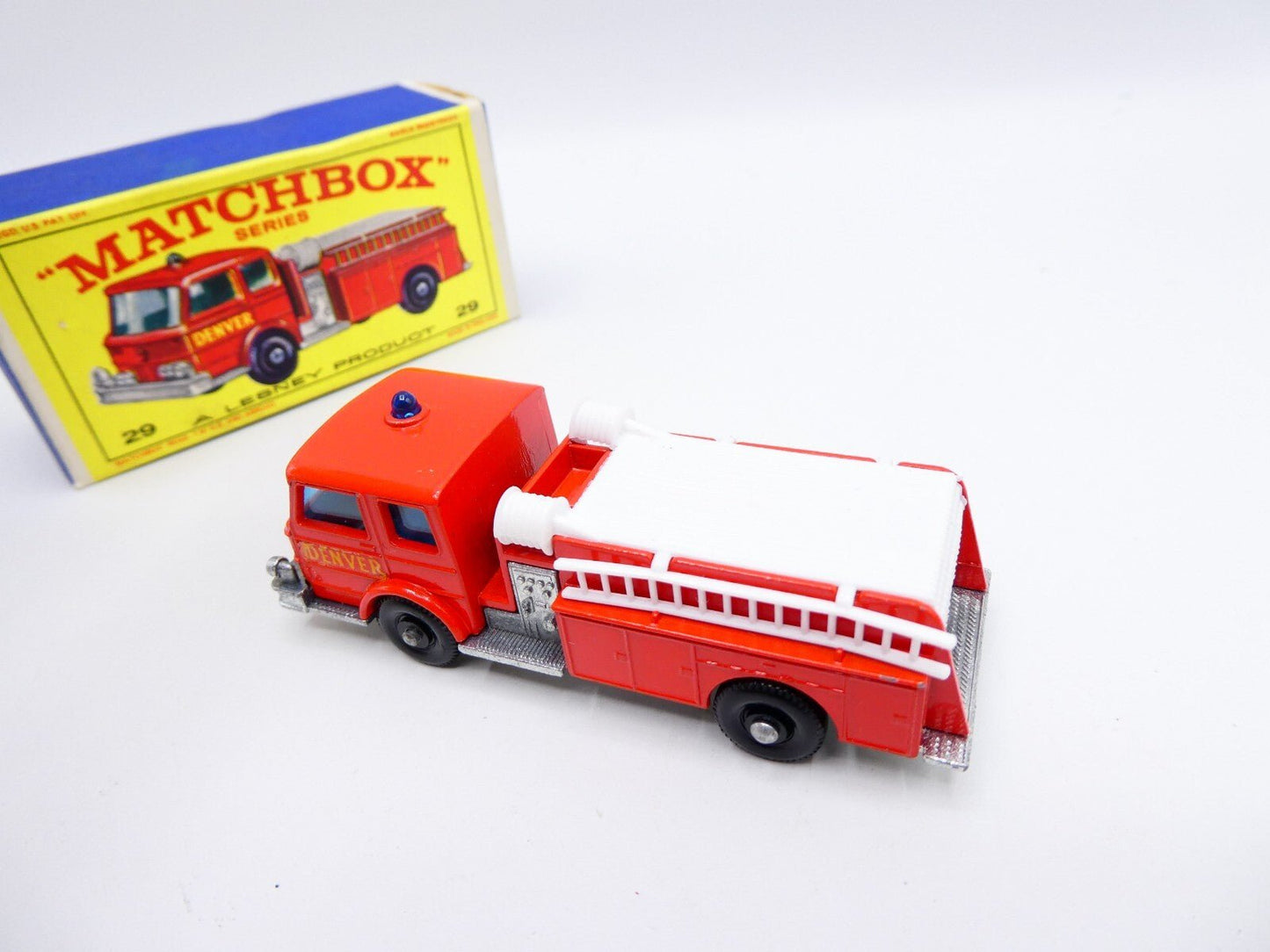 Matchbox Lesney 29c Fire Pumper Truck - Magic Matchbox