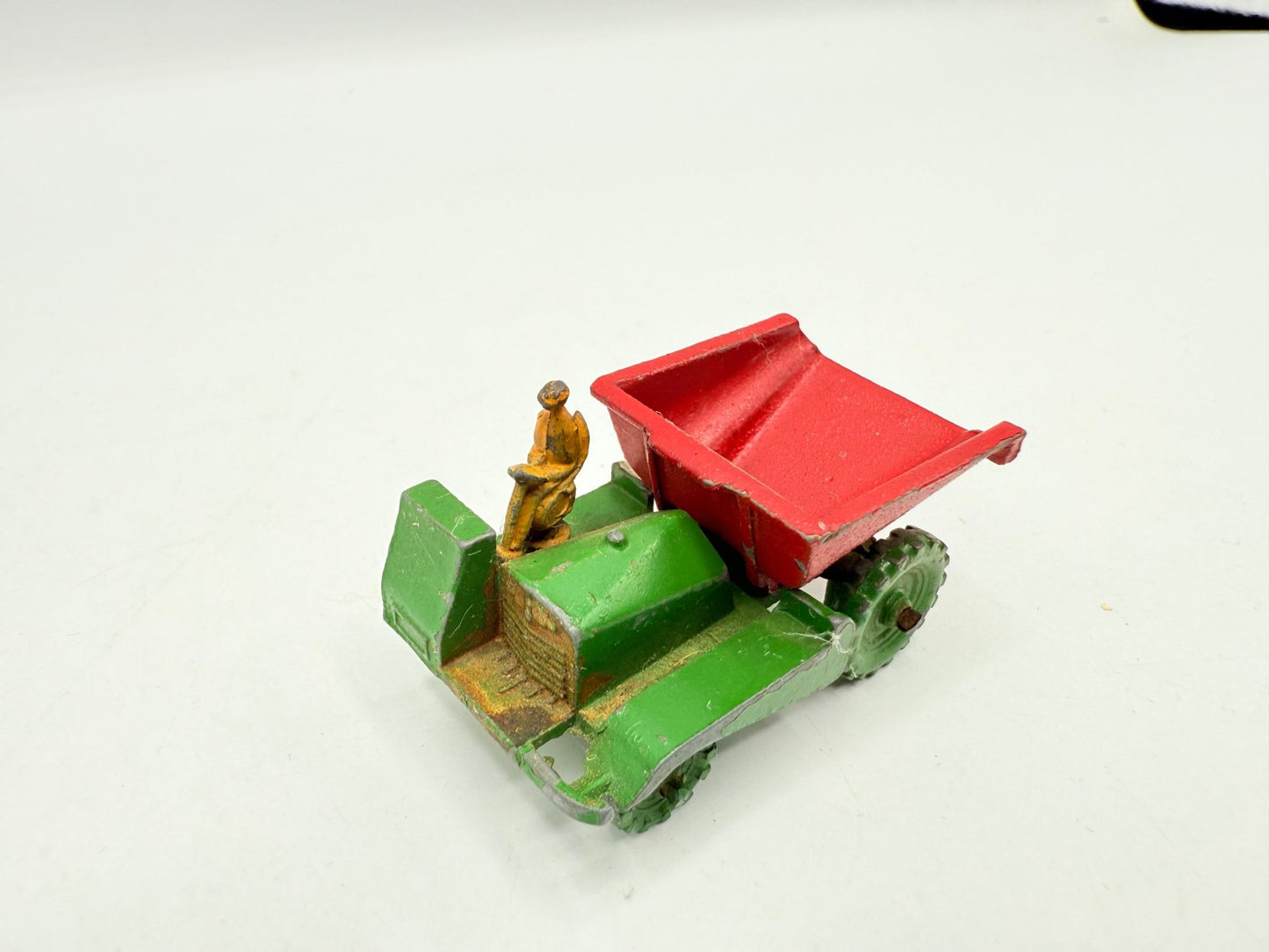 Matchbox Lesney 2a Dumper 1st Issue with Metal Green Wheels - Magic Matchbox