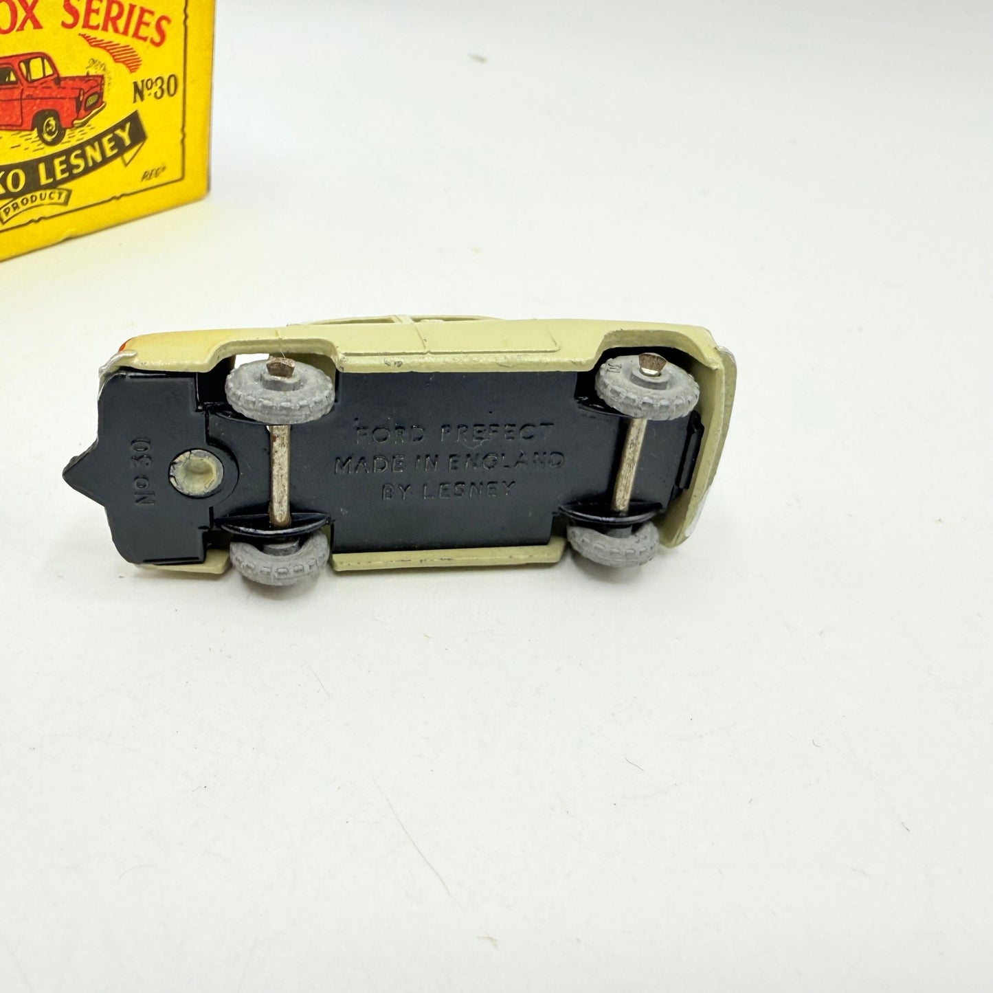 Matchbox Lesney 30a Ford Prefect - Magic Matchbox