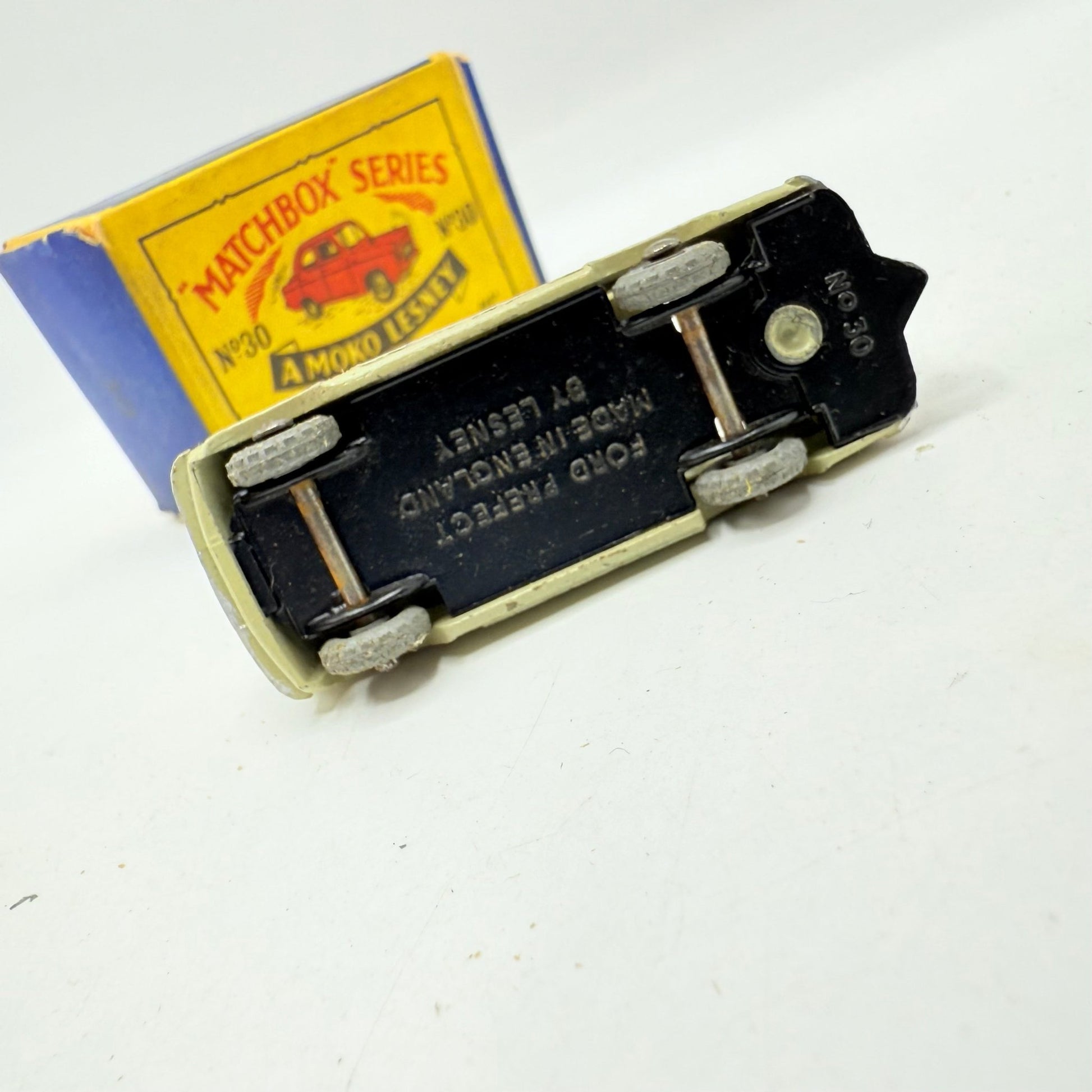 Matchbox Lesney 30a Ford Prefect MW - Magic Matchbox