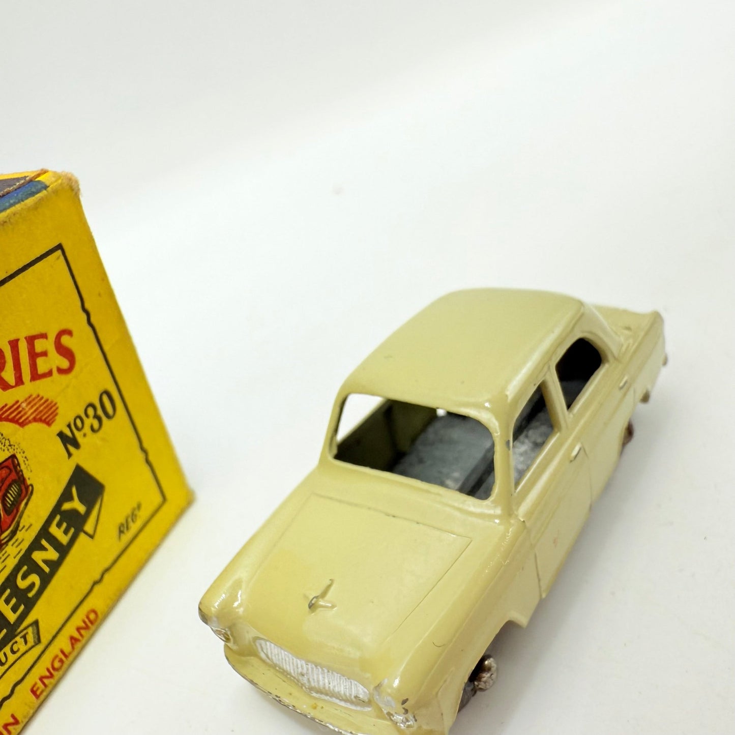 Matchbox Lesney 30a Ford Prefect MW - Magic Matchbox