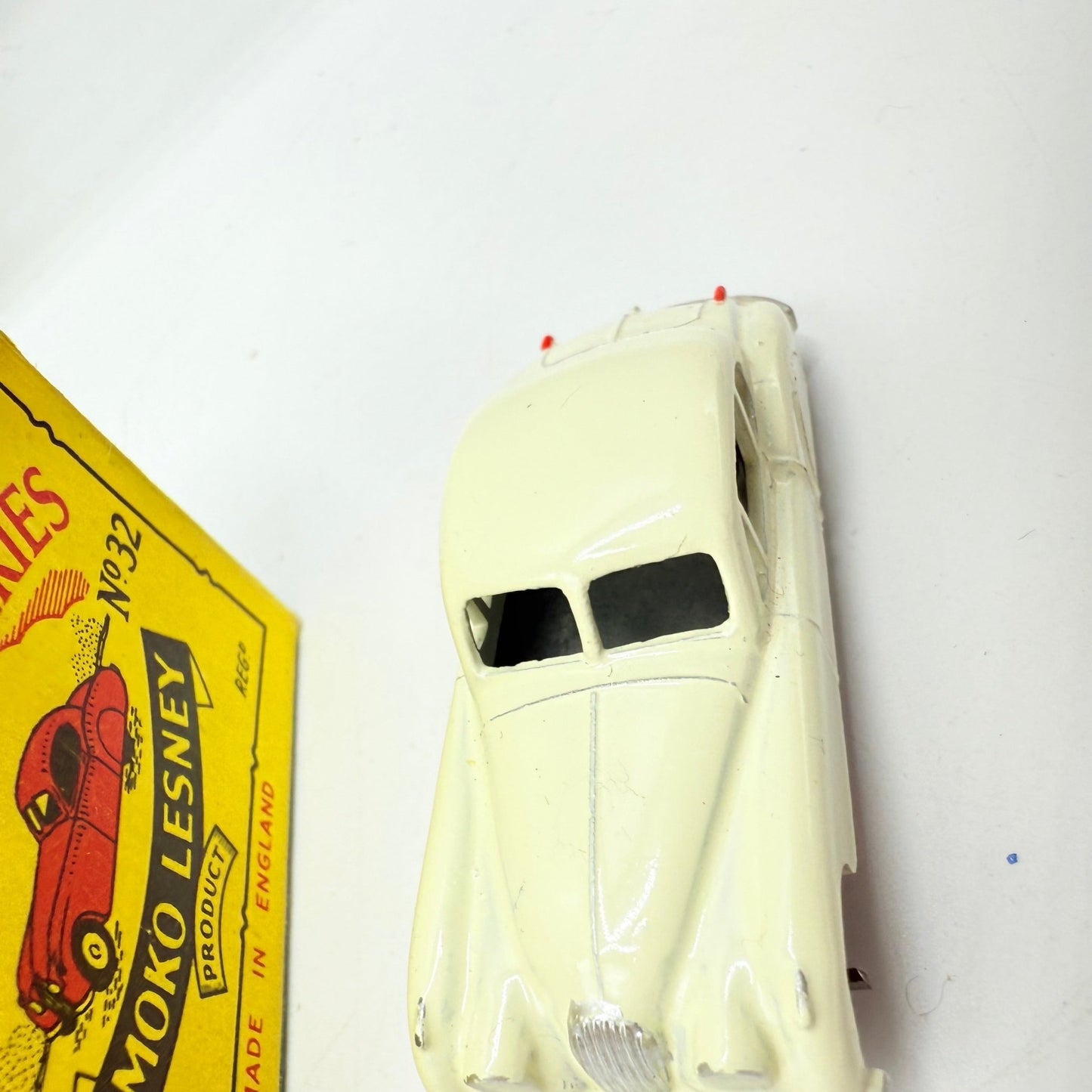 Matchbox Lesney 32a Jaguar XK140 white MW - Magic Matchbox