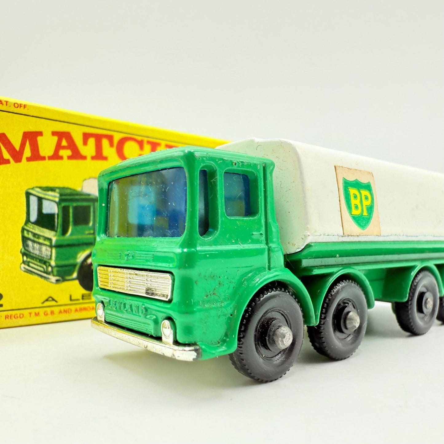 Matchbox Lesney 32C Leyland Petrol Tanker BP - Magic Matchbox