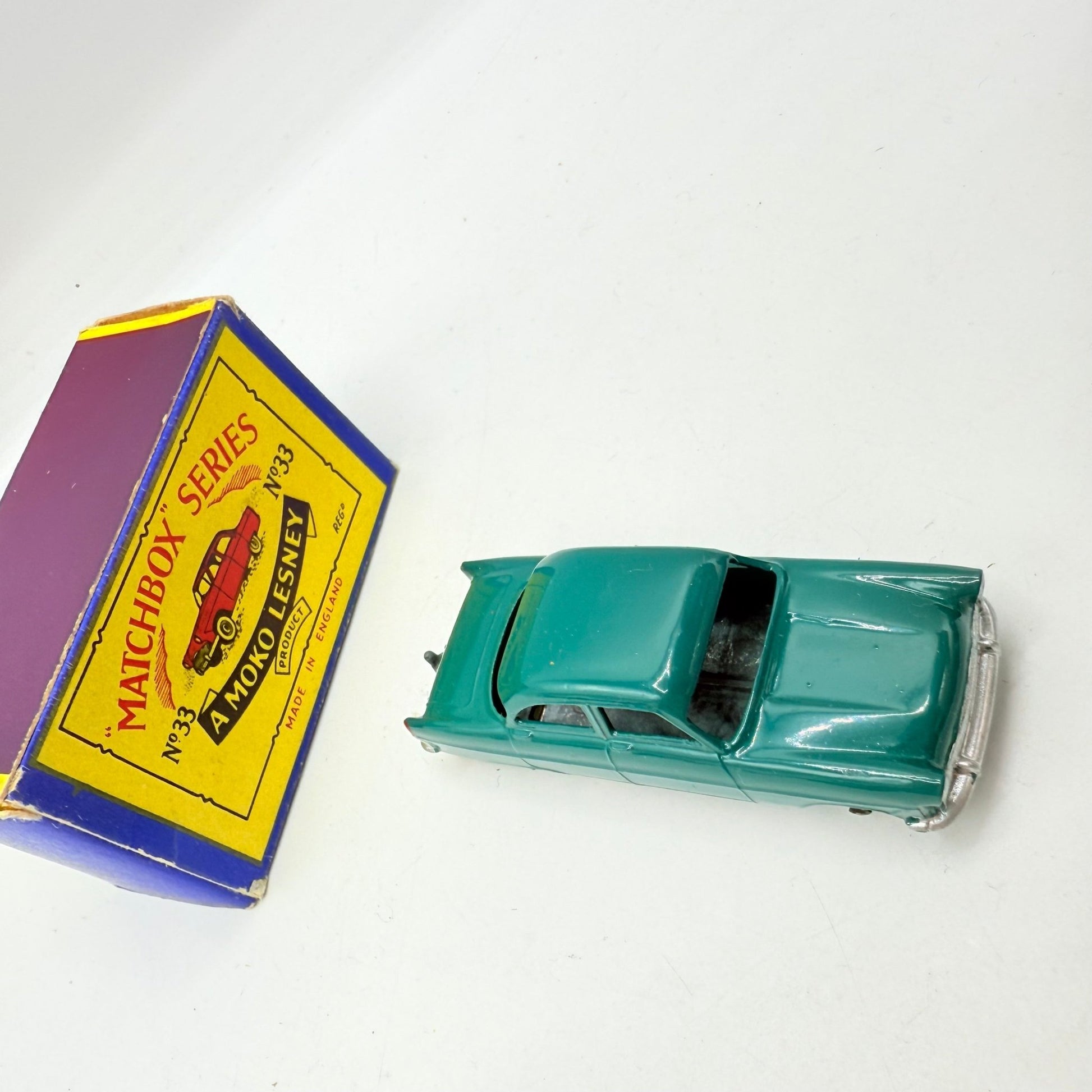 Matchbox Lesney 33a Ford Zodiac Dark Green MW - Magic Matchbox