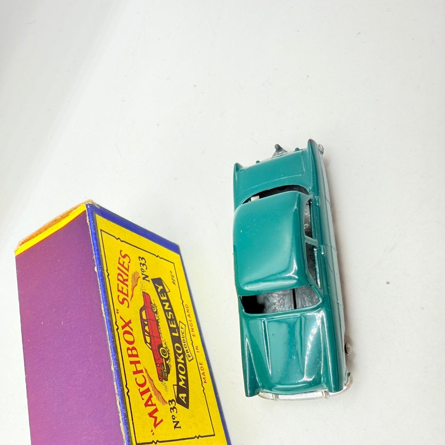 Matchbox Lesney 33a Ford Zodiac Dark Green MW - Magic Matchbox