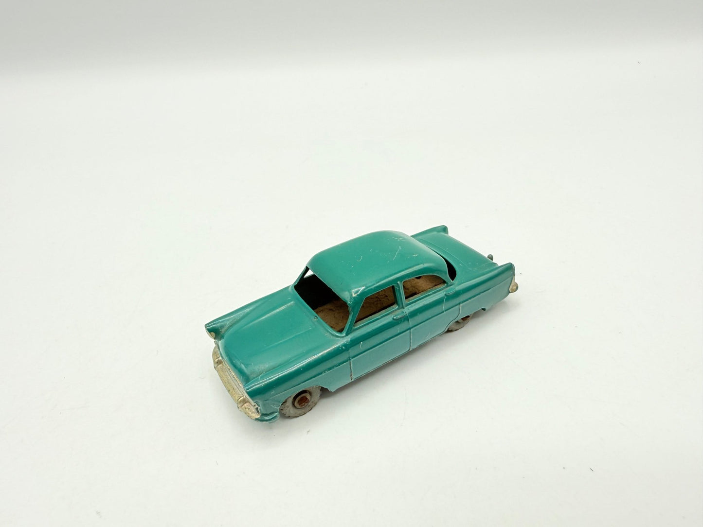 Matchbox Lesney 33a Ford Zodiac Dark Green MW Near Mint Unboxed - Magic Matchbox