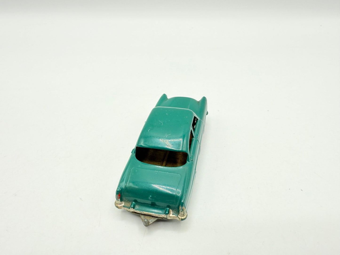 Matchbox Lesney 33a Ford Zodiac Dark Green MW Near Mint Unboxed - Magic Matchbox