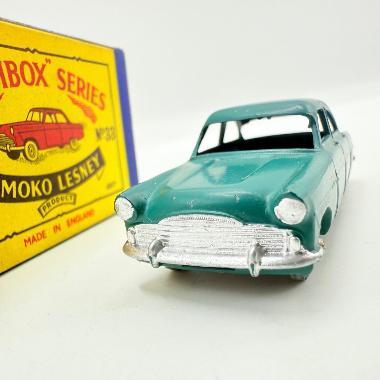 Matchbox Lesney 33a Ford Zodiac MATT PAINT Dark Green MW - Magic Matchbox