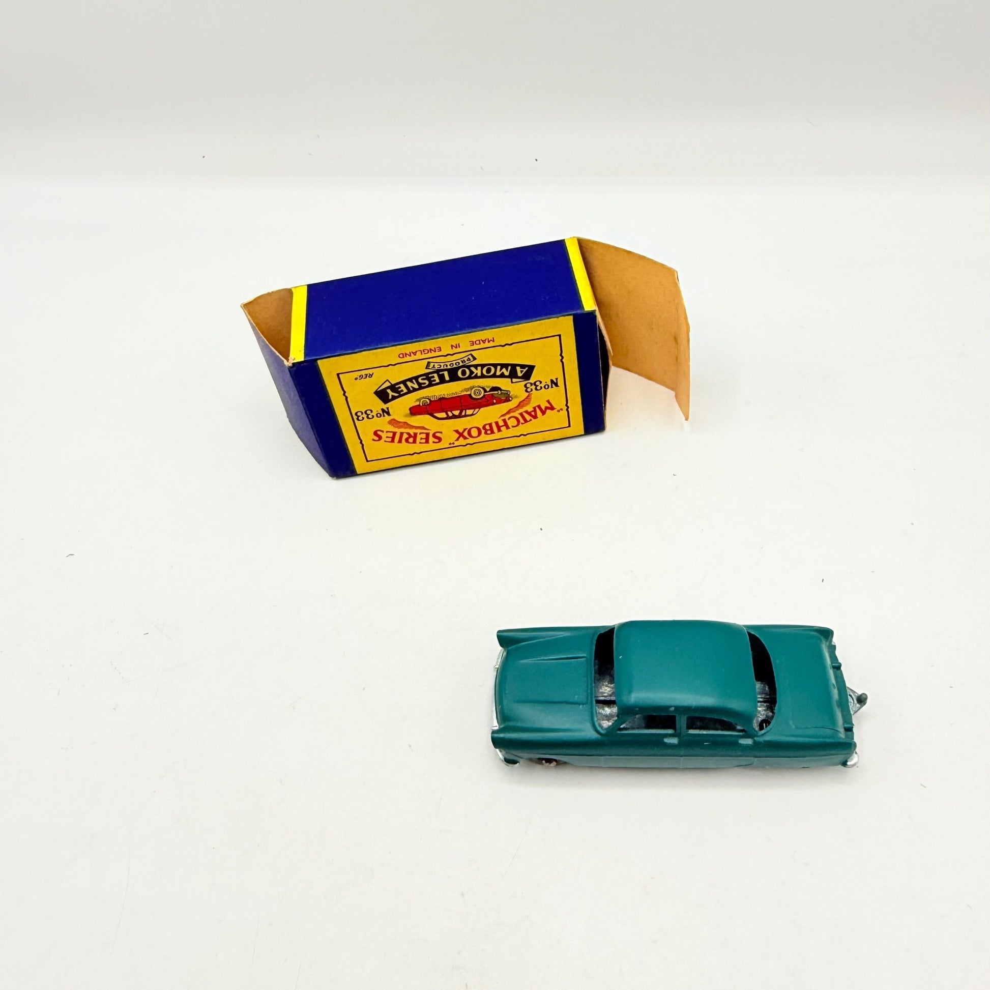 Matchbox Lesney 33a Ford Zodiac MATT PAINT Dark Green MW - Magic Matchbox