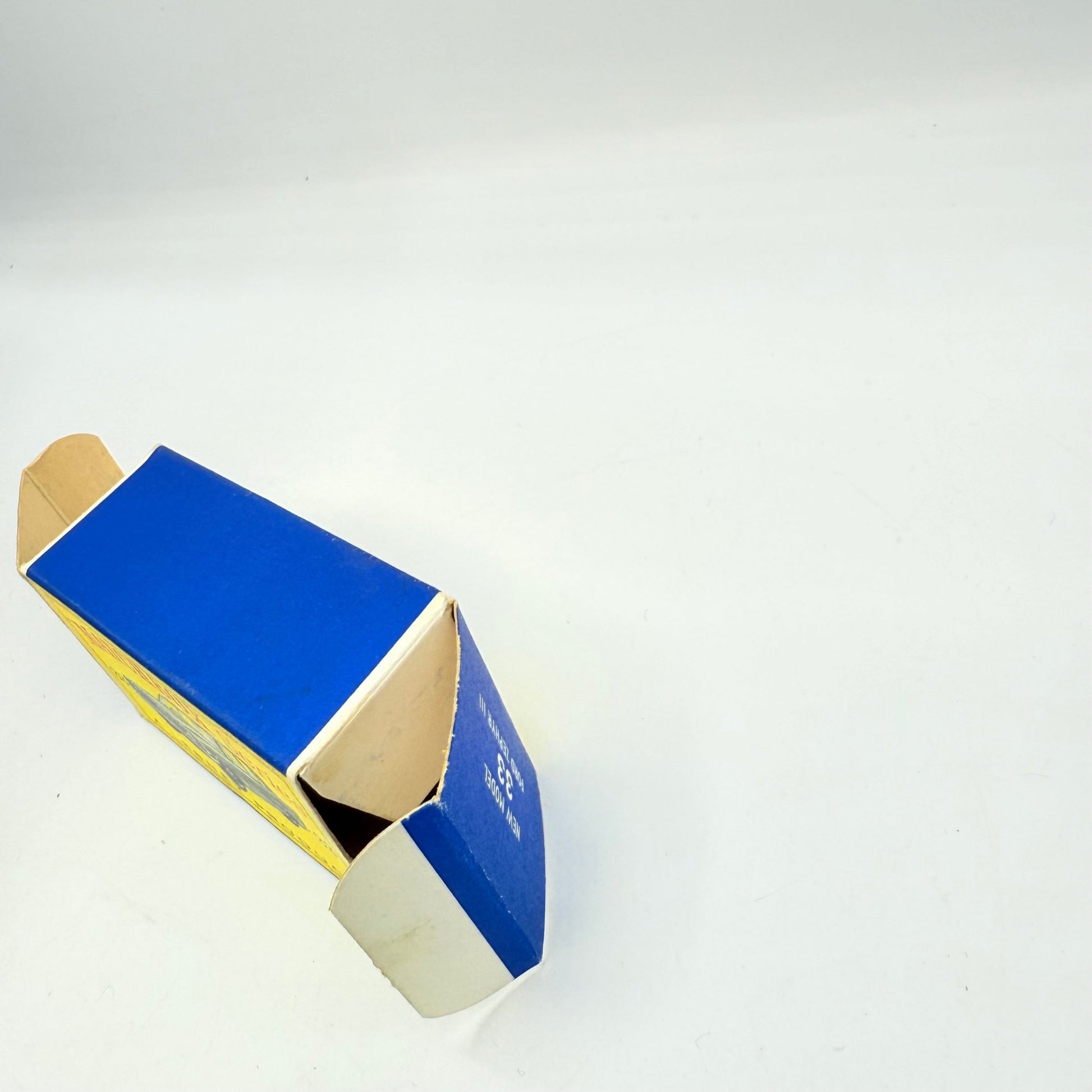 Matchbox Lesney 33b Ford Zephyr 6 SPW - Magic Matchbox