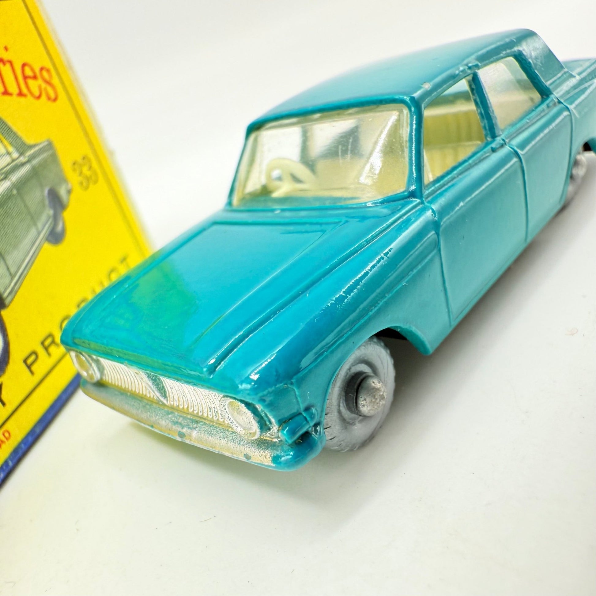 Matchbox Lesney 33b Ford Zephyr 6 SPW - Magic Matchbox