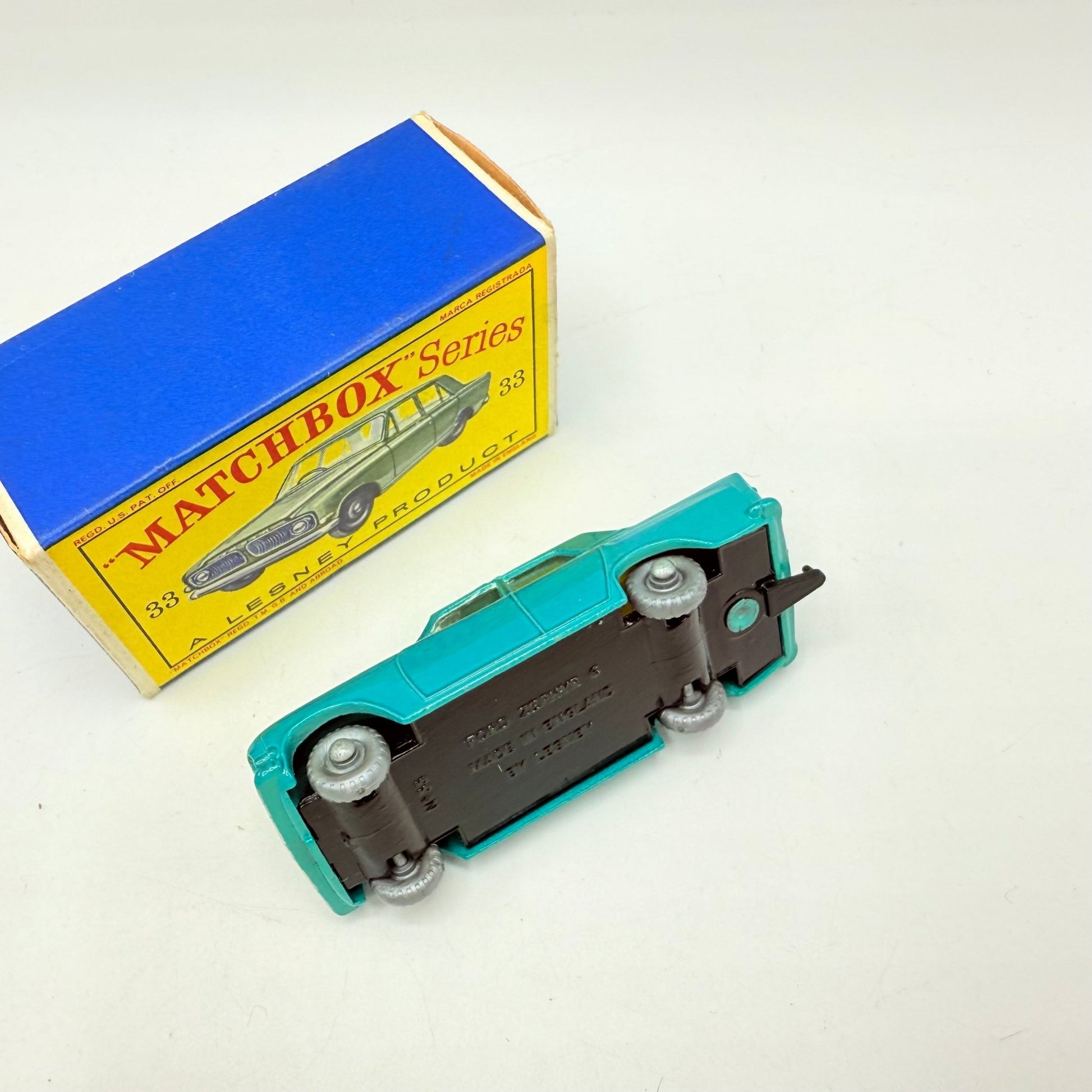 Matchbox Lesney 33b Ford Zephyr 6 SPW - Magic Matchbox