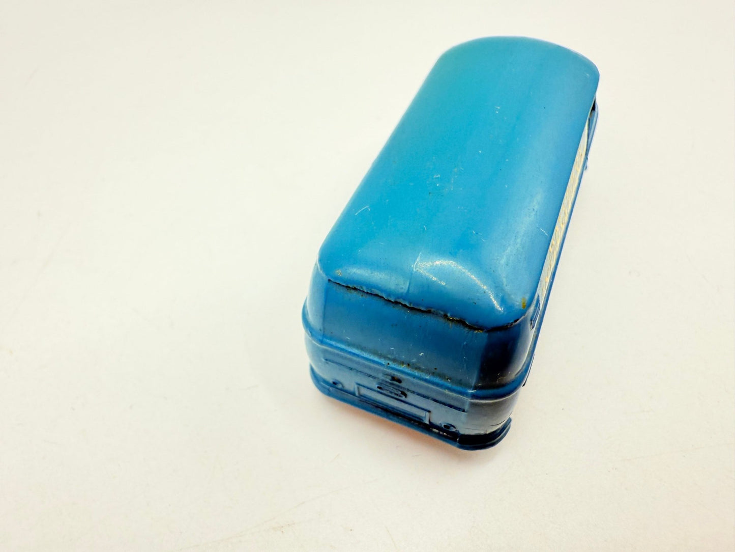 Matchbox Lesney 34a Volkswagen Split Screen Microvan with No silver trim - Magic Matchbox