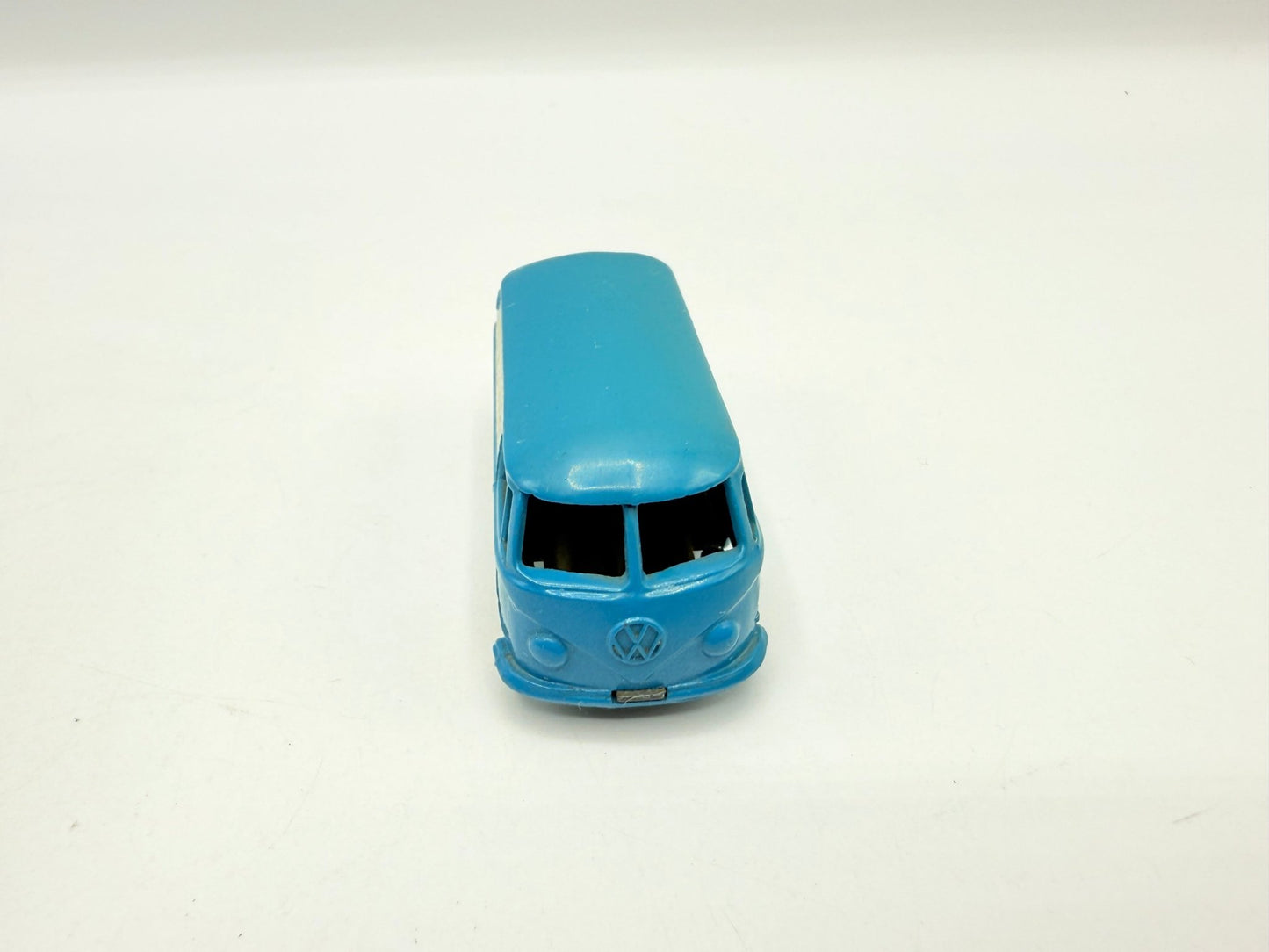 Matchbox Lesney 34a Volkswagen Split Screen Microvan with No silver trim - Magic Matchbox